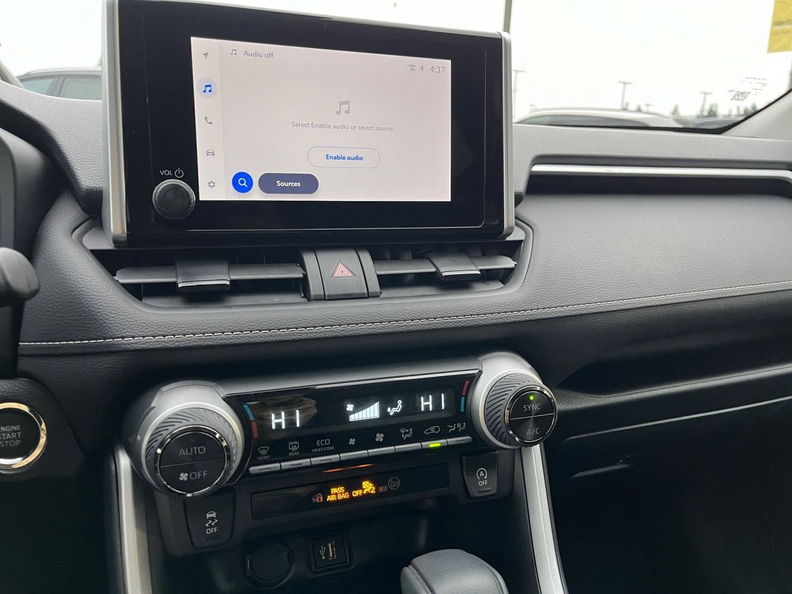 Thumbnail: 2025 Toyota RAV4 - 21