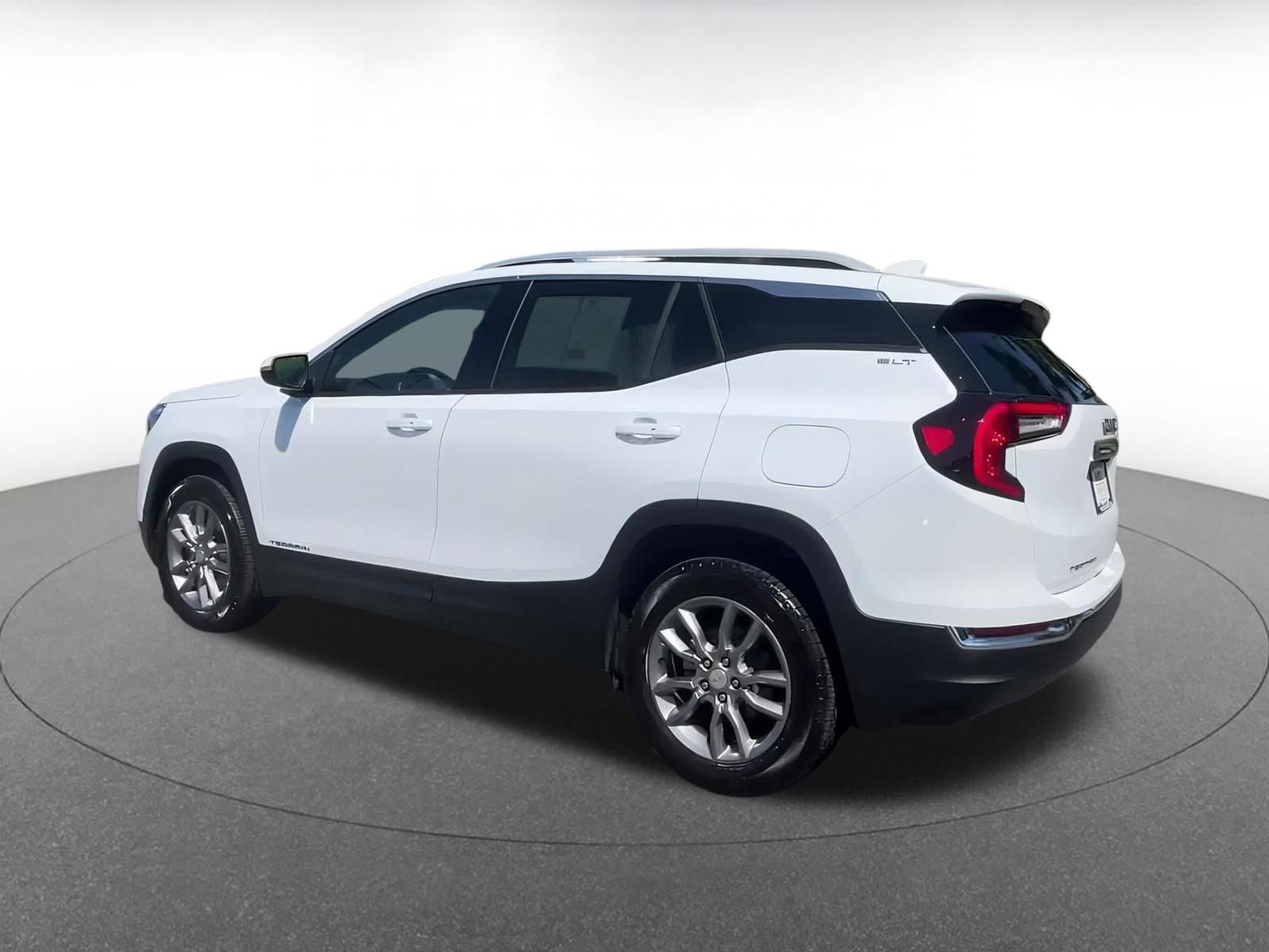 2024 GMC Terrain SLT 10