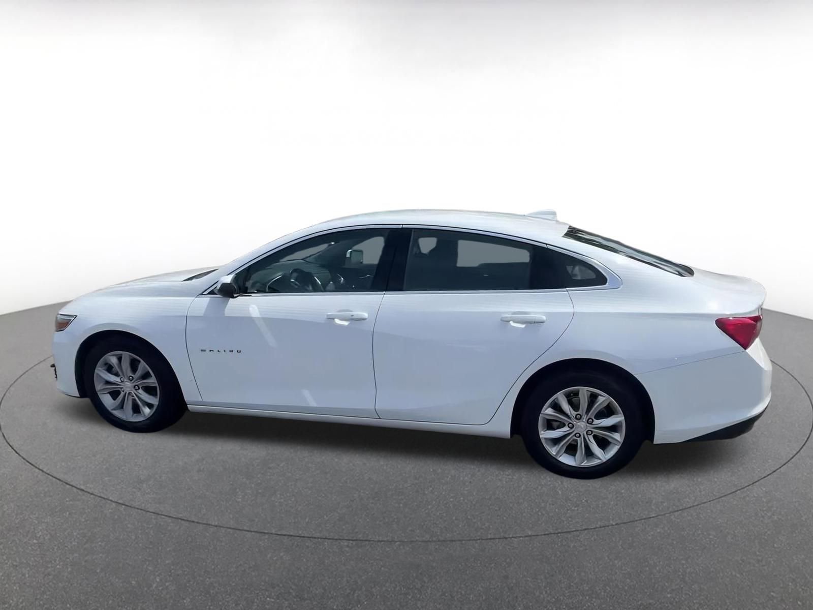 Thumbnail: 2023 Chevrolet Malibu - 8
