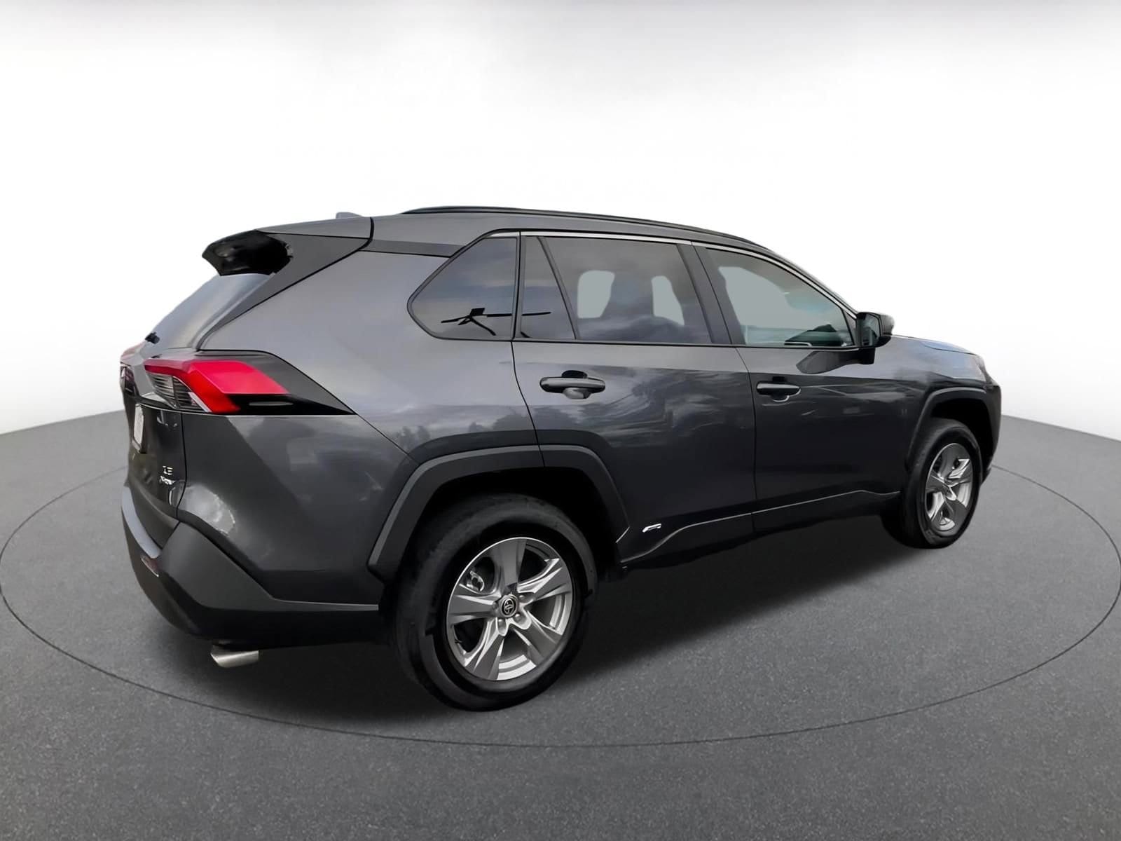 Thumbnail: 2025 Toyota RAV4 - 14