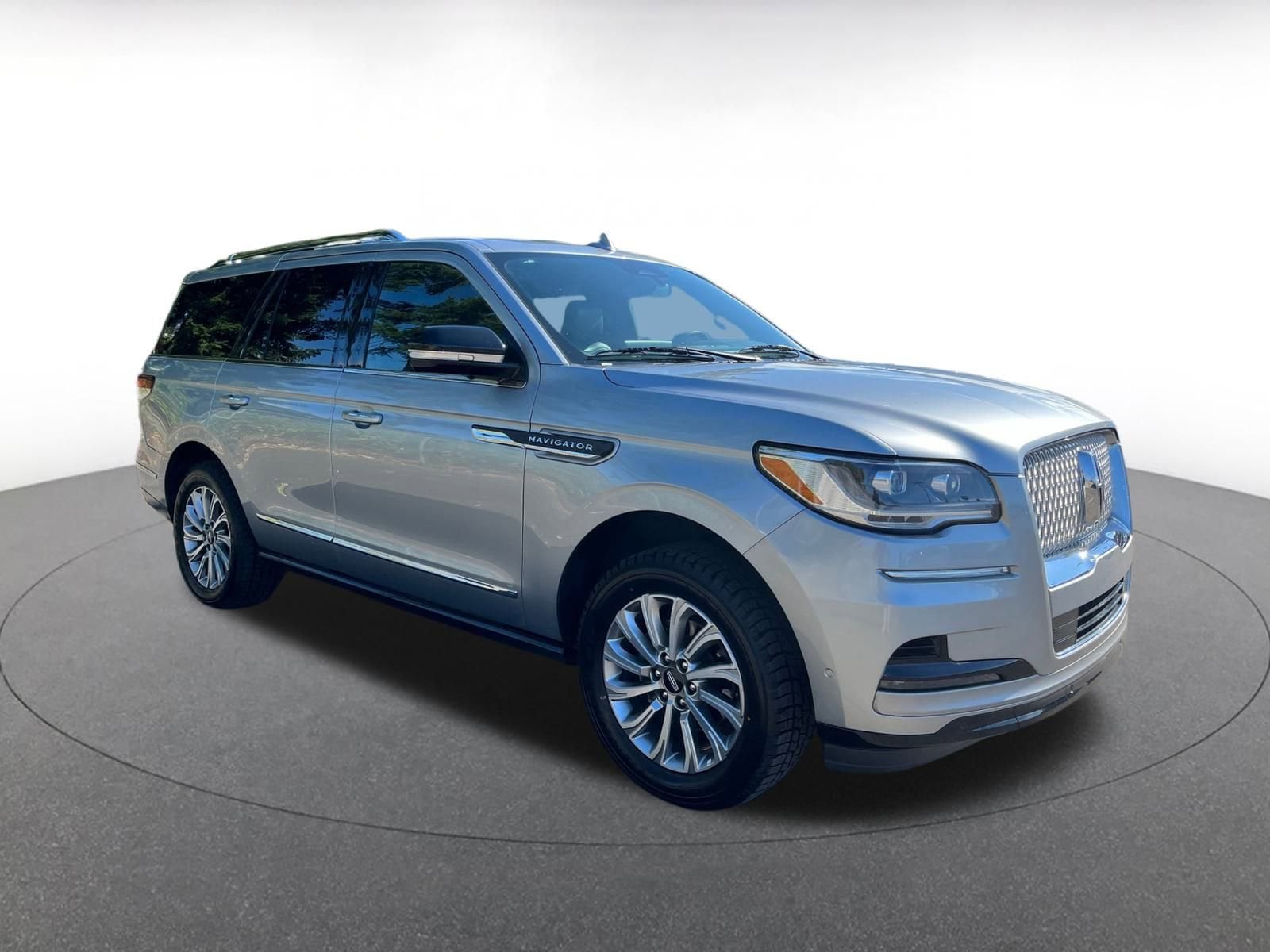 Thumbnail: 2023 Lincoln Navigator - 1