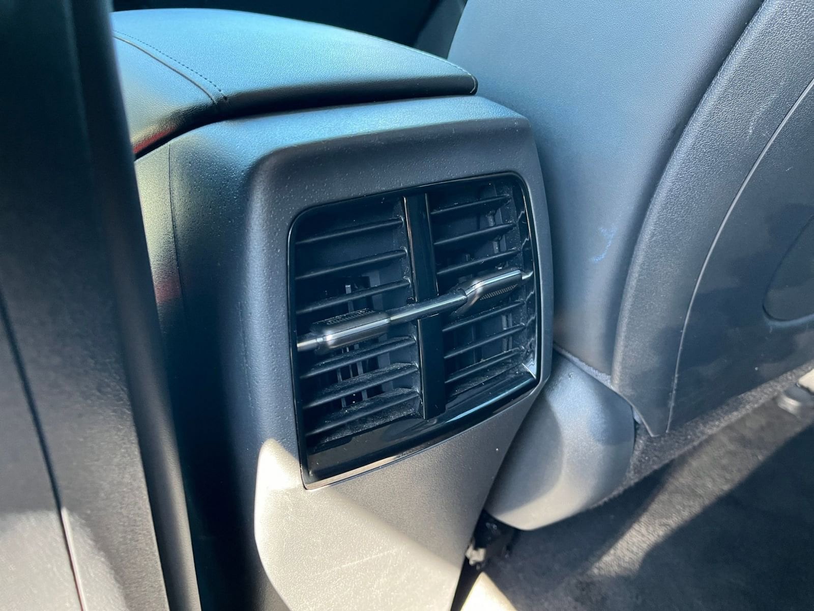 Thumbnail: 2023 Kia Niro - 27