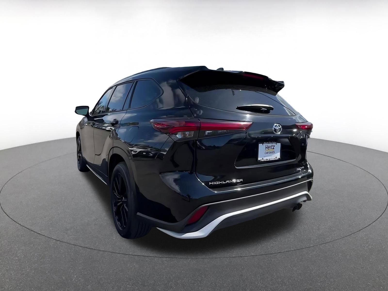 Thumbnail: 2025 Toyota Highlander - 11