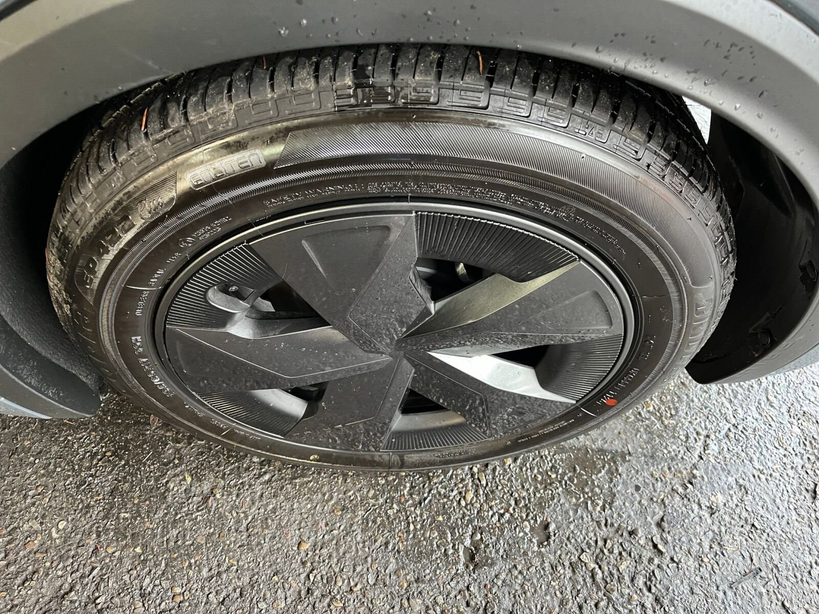 Thumbnail: 2025 Toyota Prius - 30