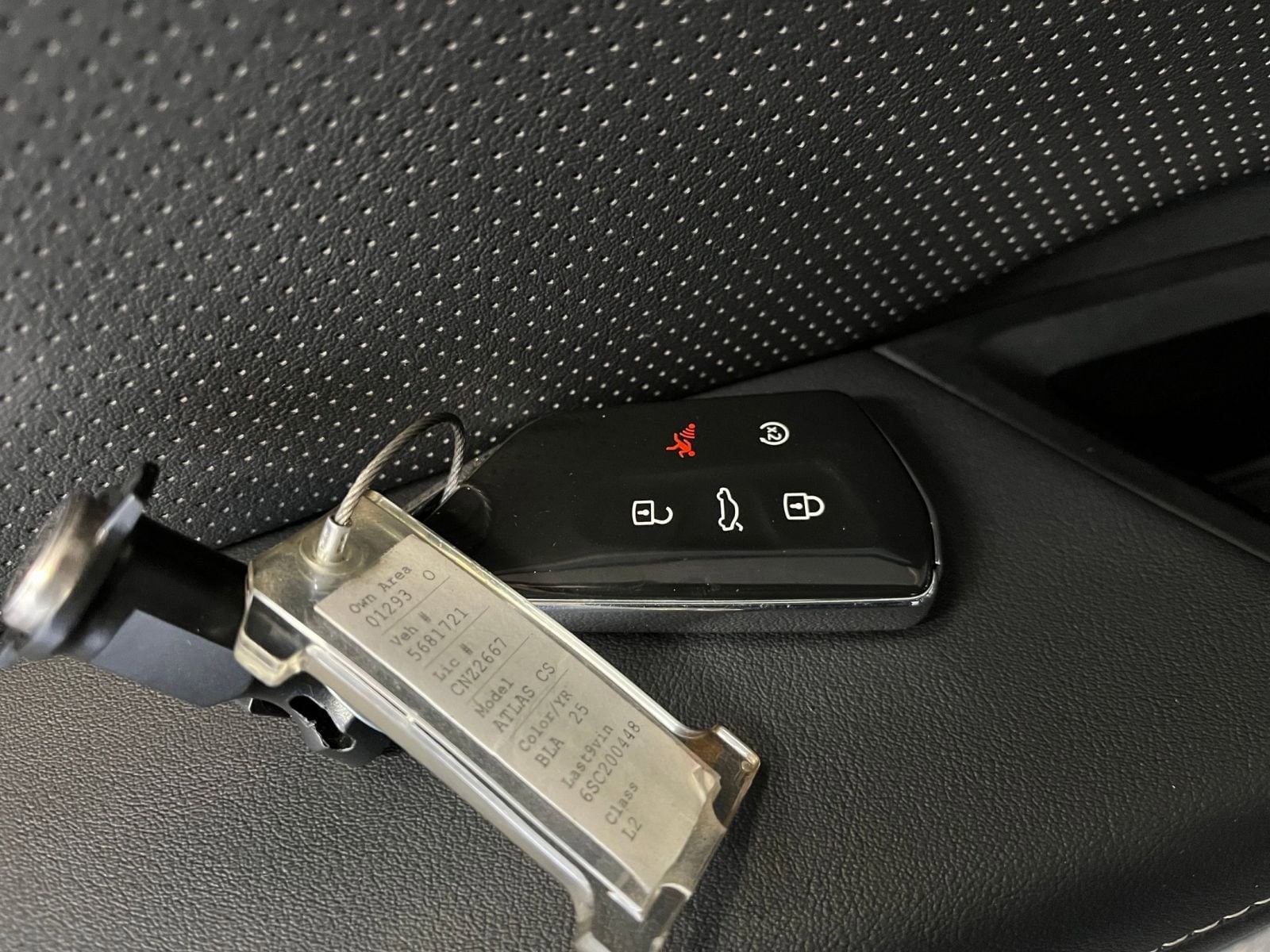 Thumbnail: 2025 Volkswagen Atlas - 22