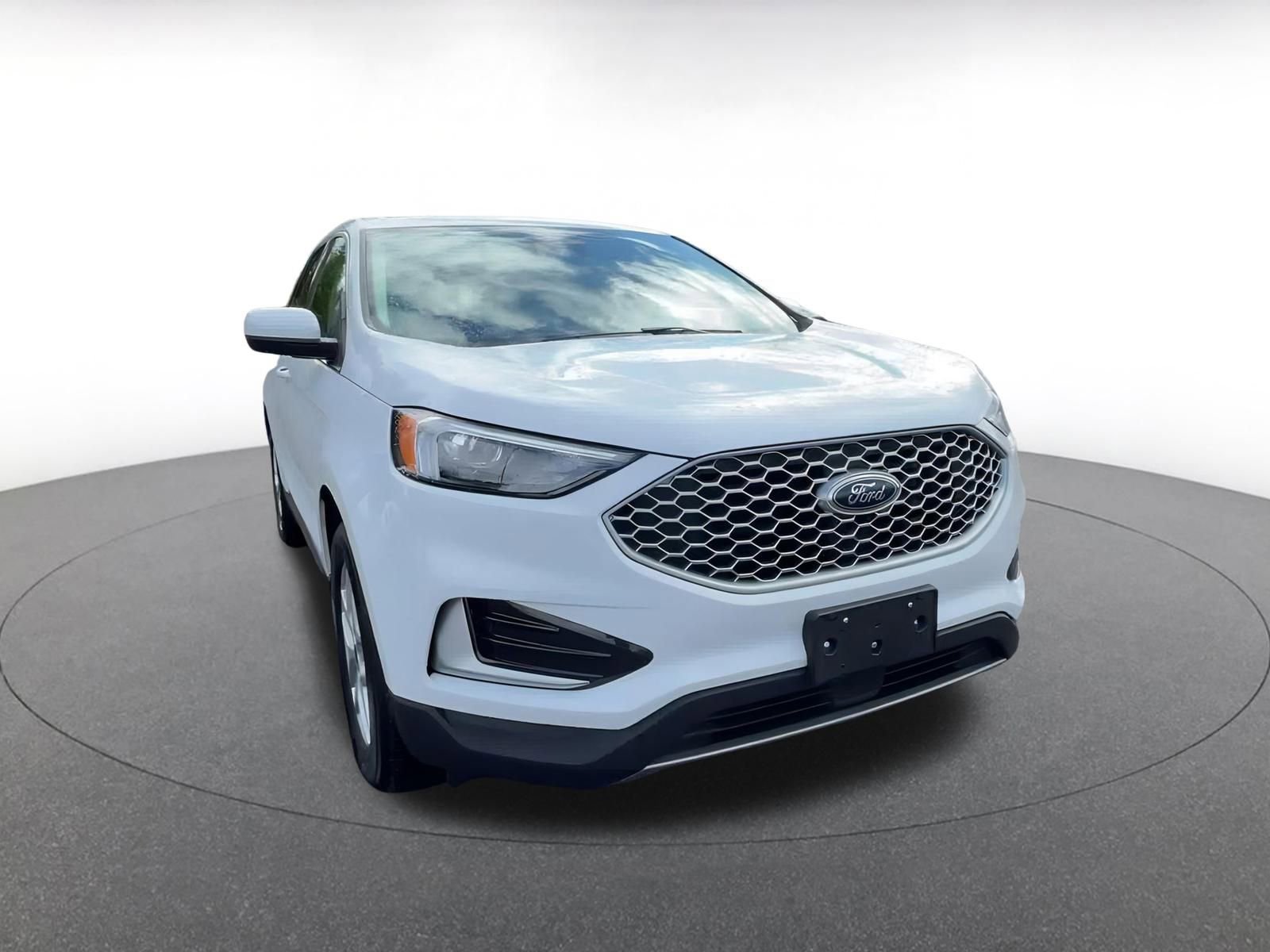 Thumbnail: 2024 Ford Edge - 3