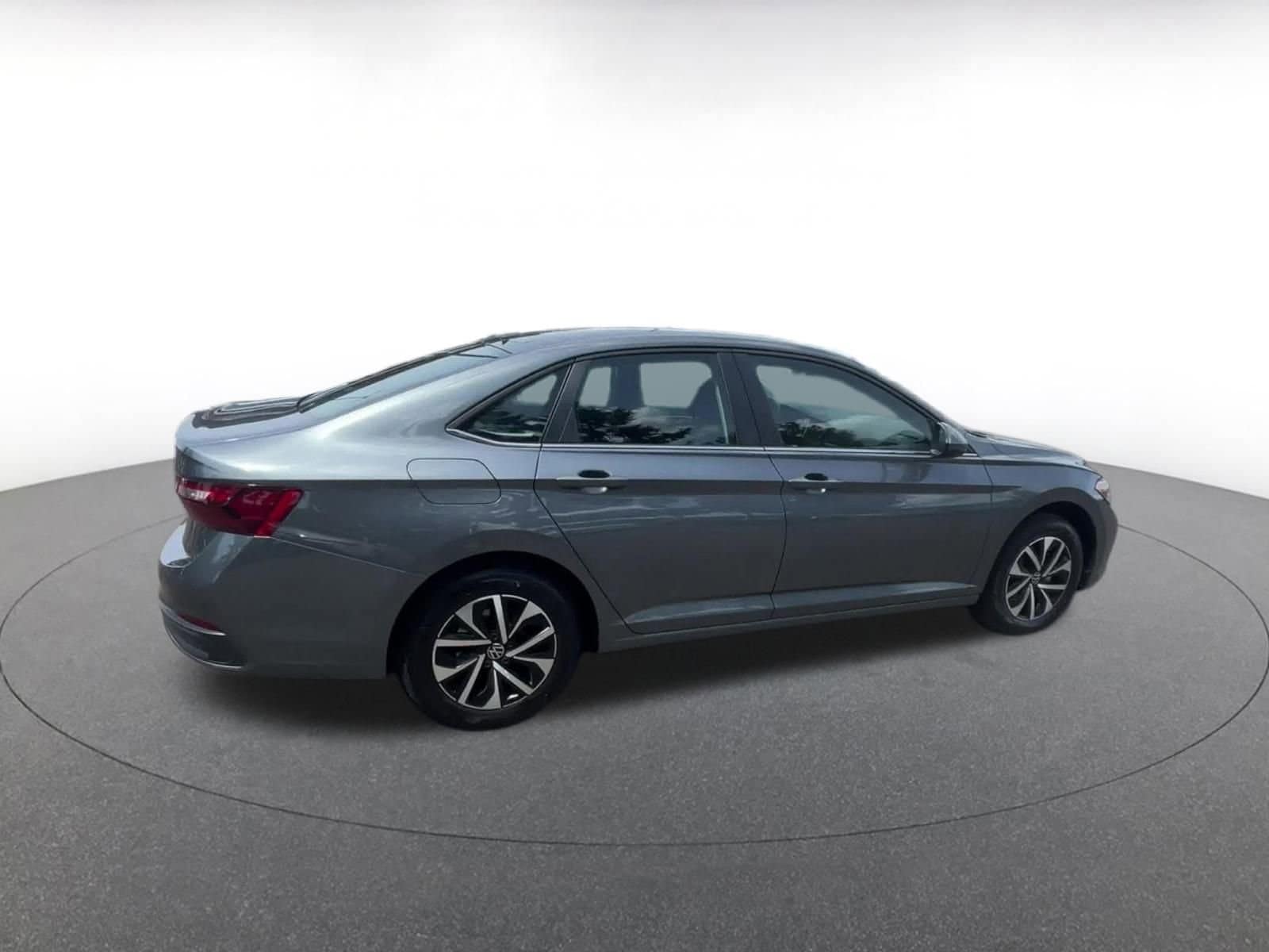 Thumbnail: 2024 Volkswagen Jetta - 15