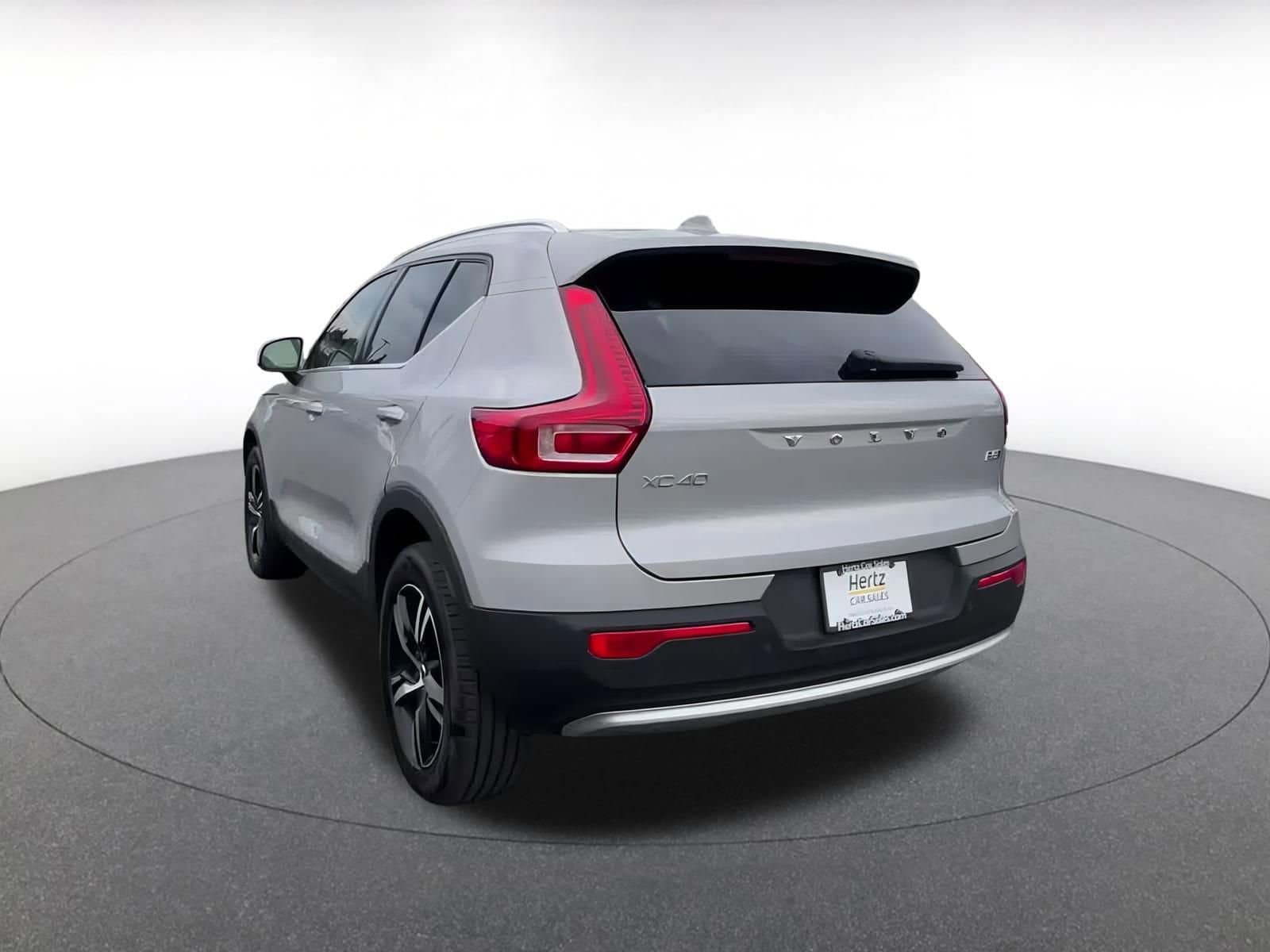 Thumbnail: 2024 Volvo XC40 - 11