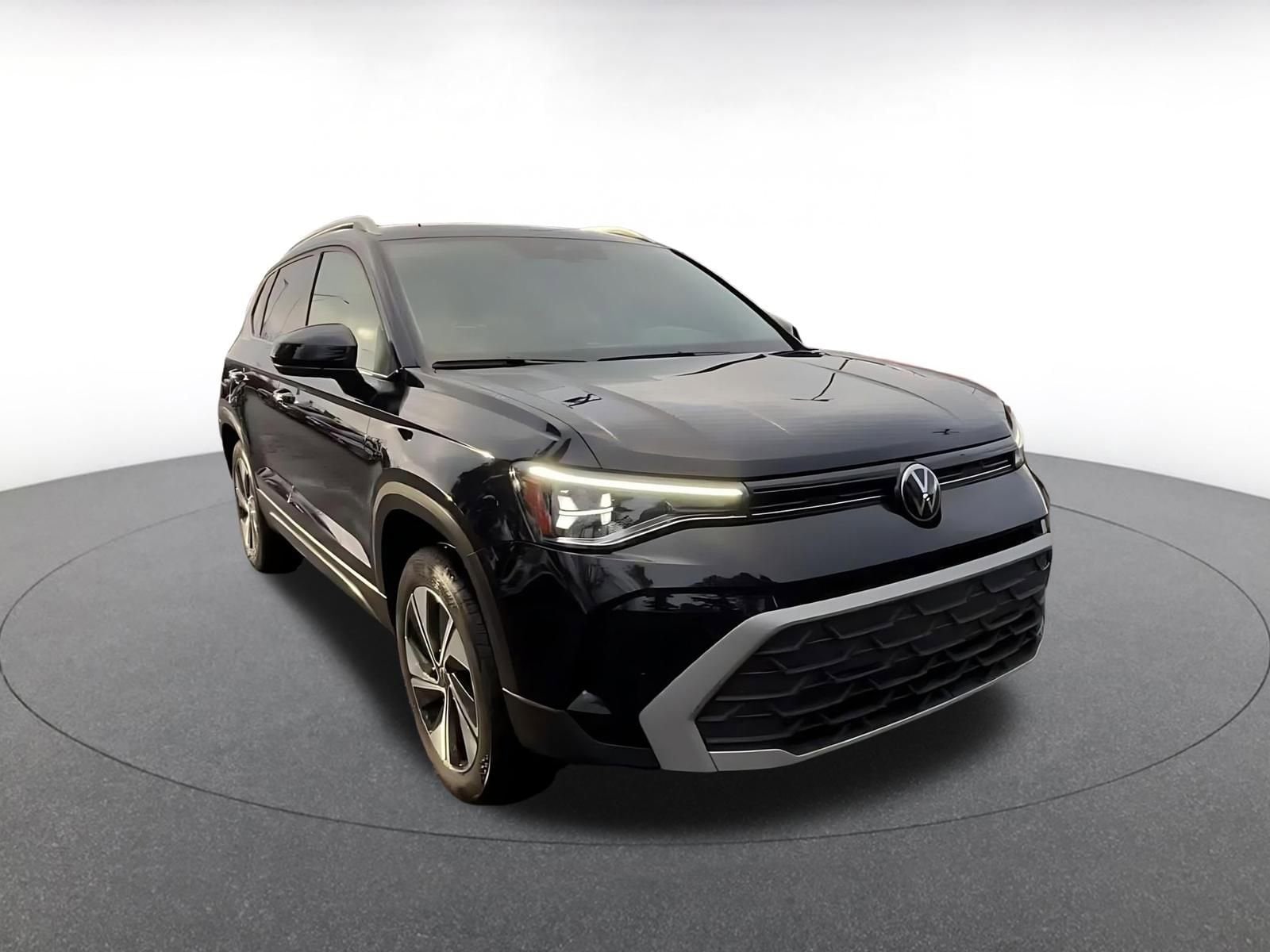 Thumbnail: 2025 Volkswagen Taos - 3