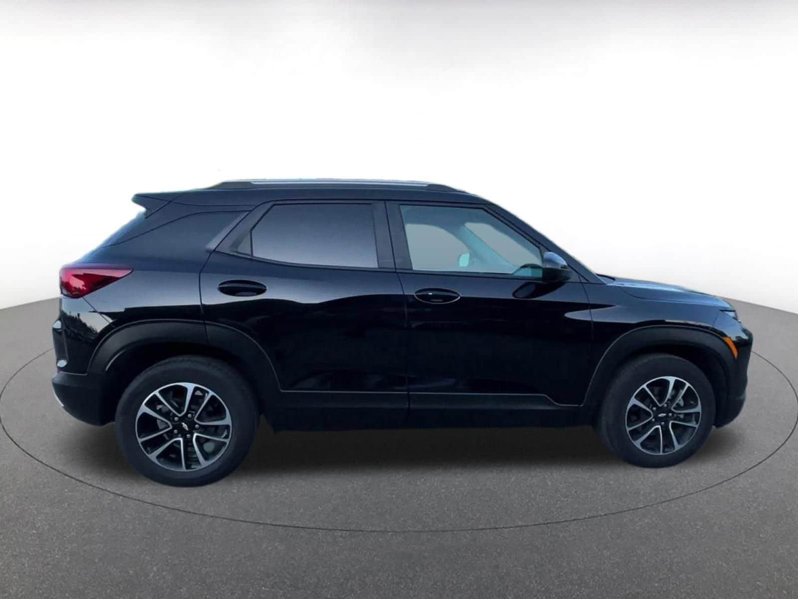 Thumbnail: 2025 Chevrolet TrailBlazer - 16