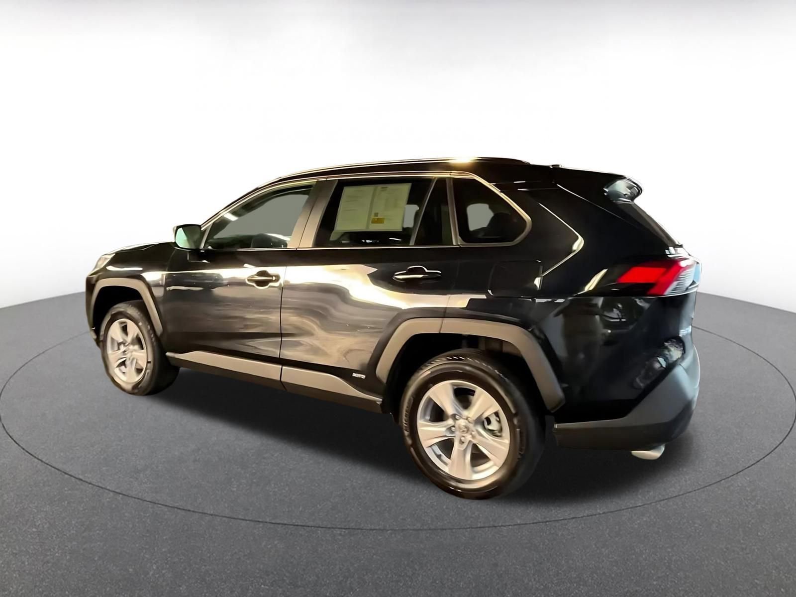 Thumbnail: 2025 Toyota RAV4 - 9