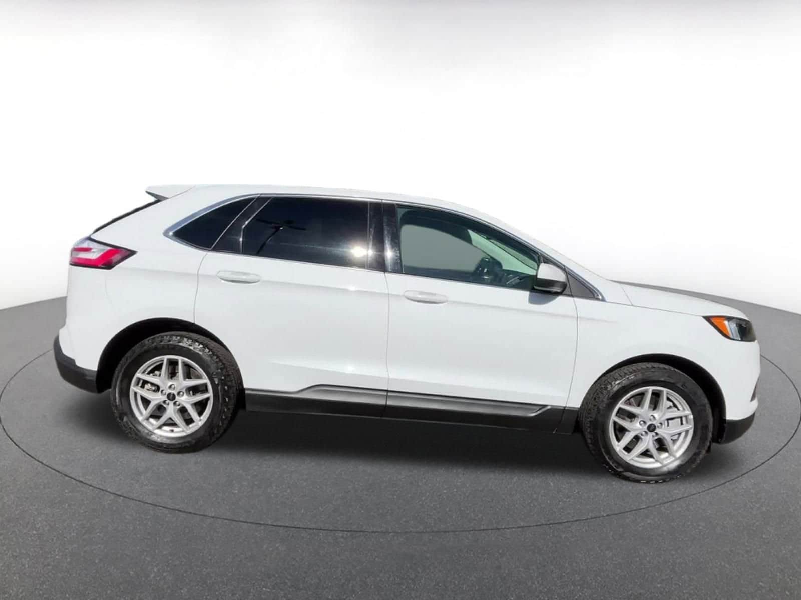 Thumbnail: 2024 Ford Edge - 16