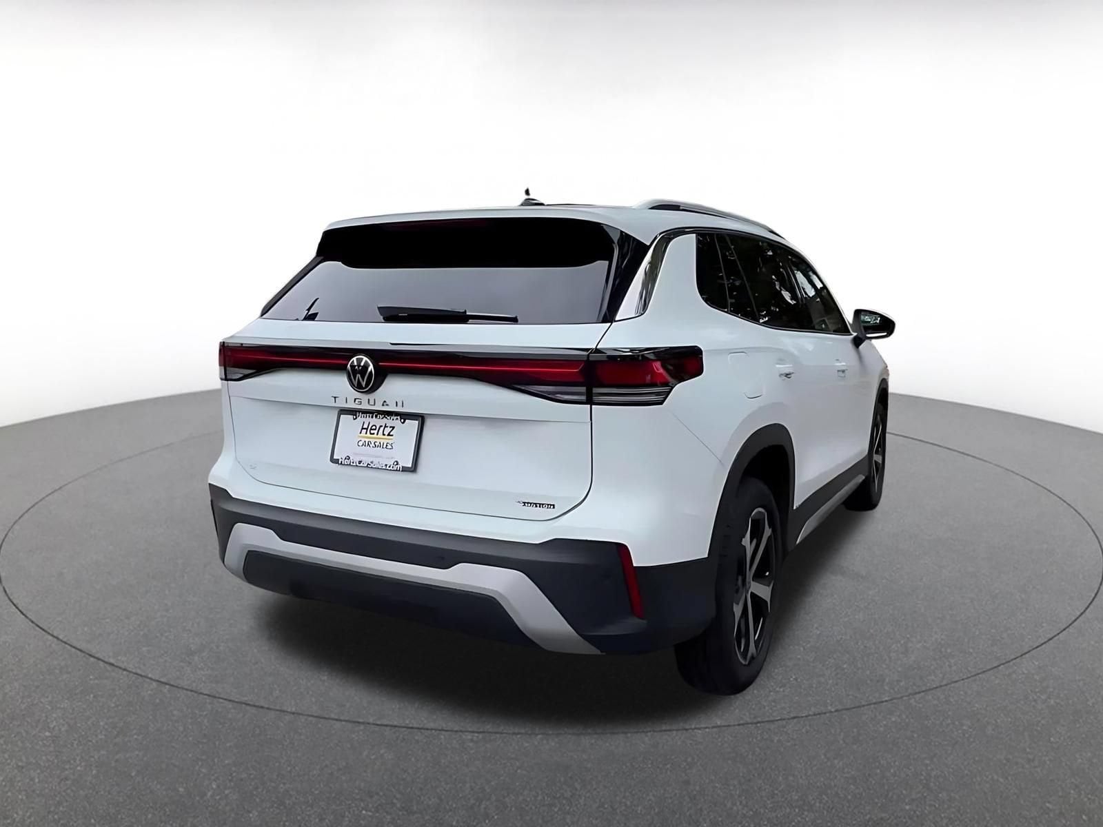 Thumbnail: 2026 Volkswagen Tiguan - 14