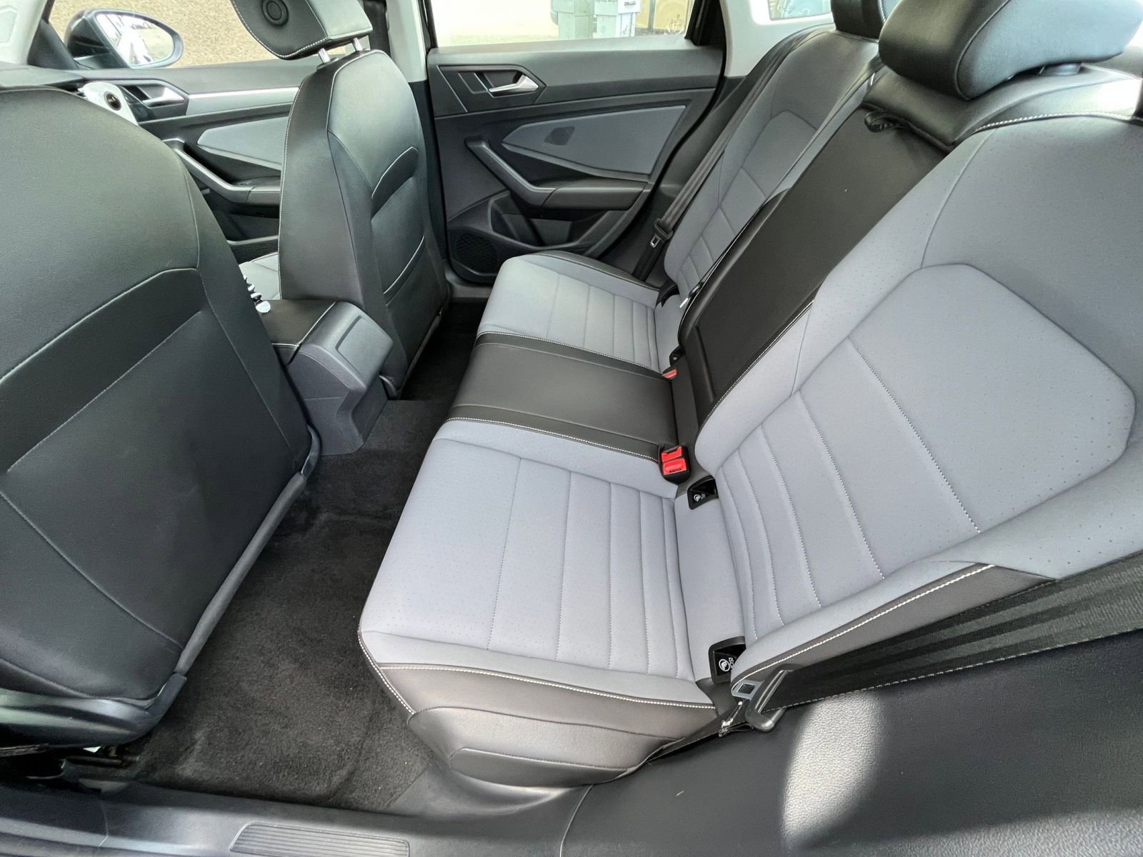 Thumbnail: 2025 Volkswagen Jetta - 28