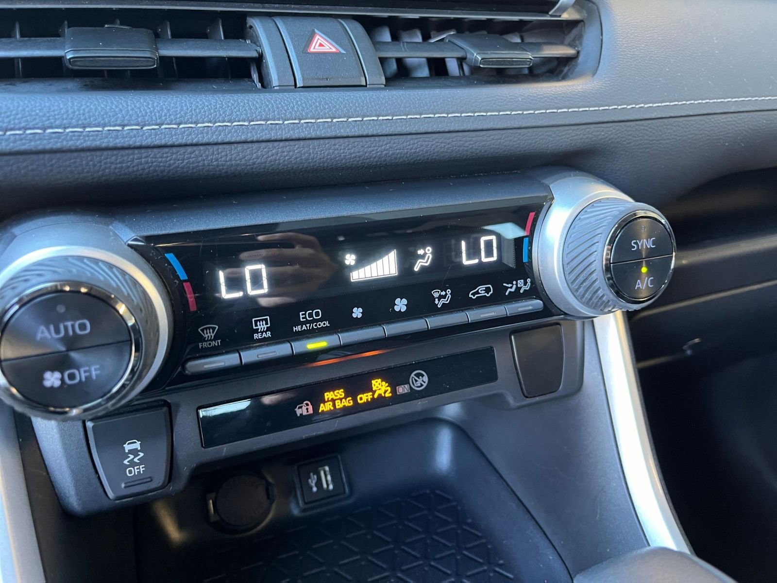 Thumbnail: 2025 Toyota RAV4 - 24