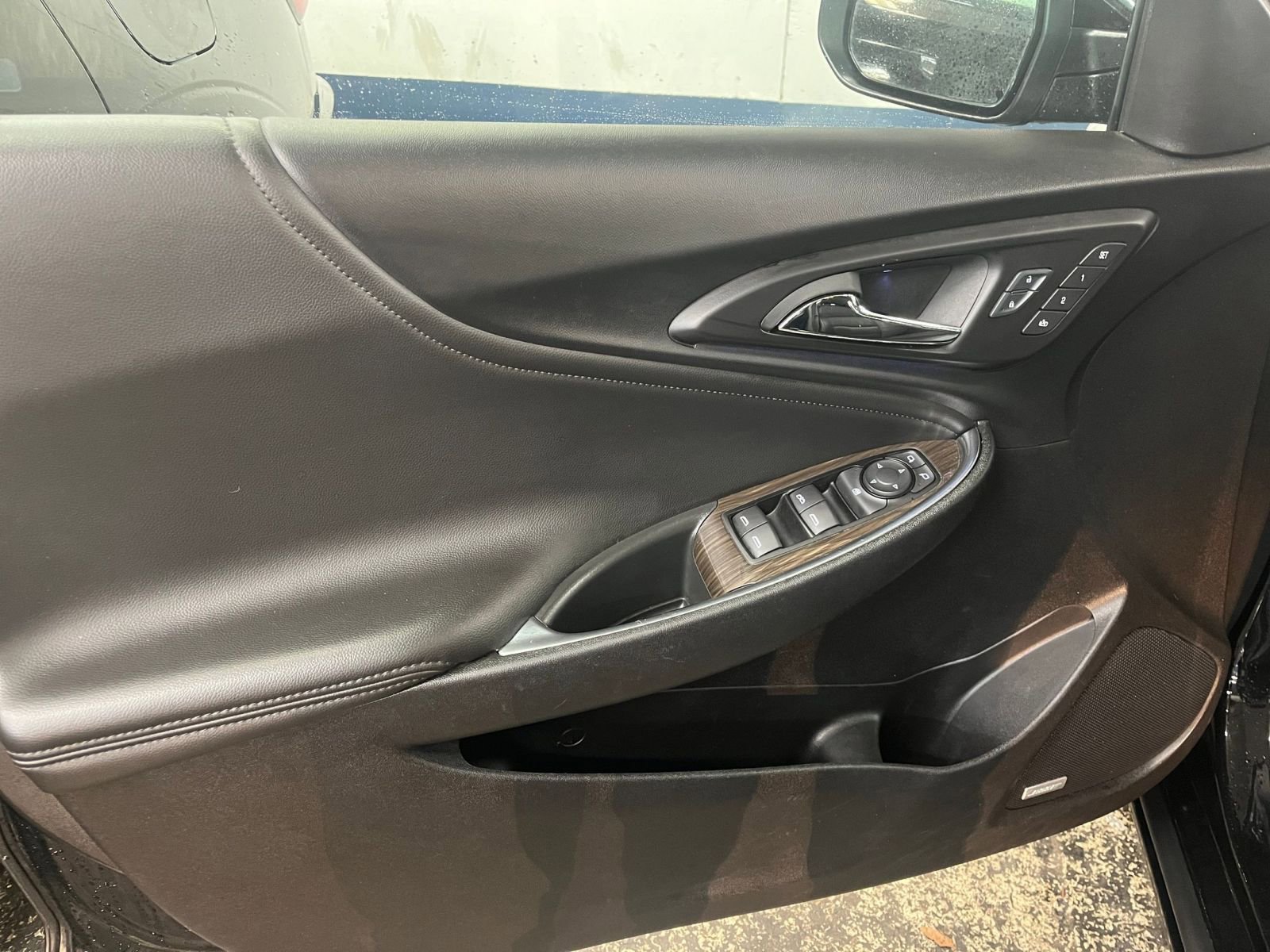 Thumbnail: 2024 Chevrolet Malibu - 18