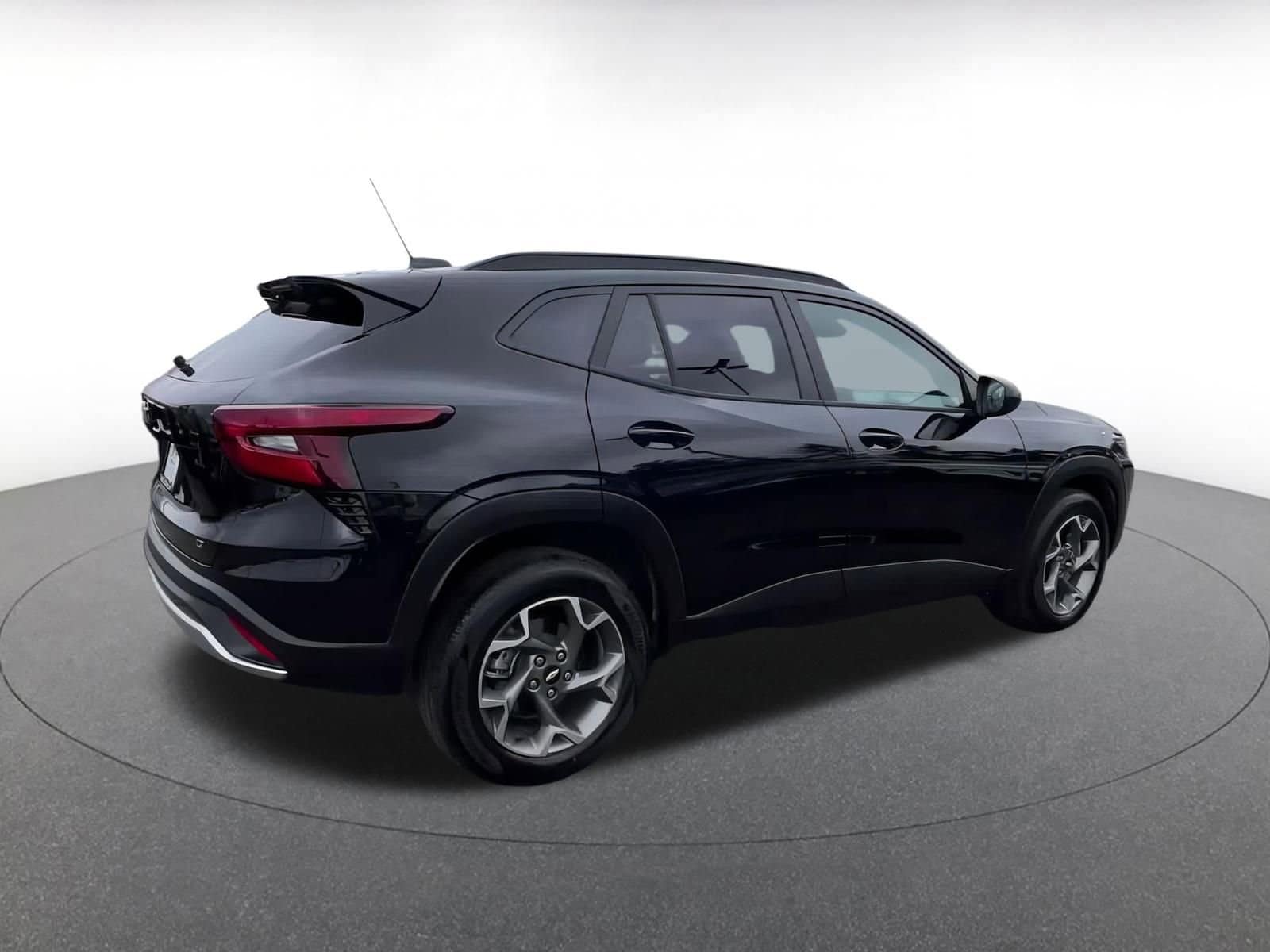 Thumbnail: 2025 Chevrolet Trax - 14