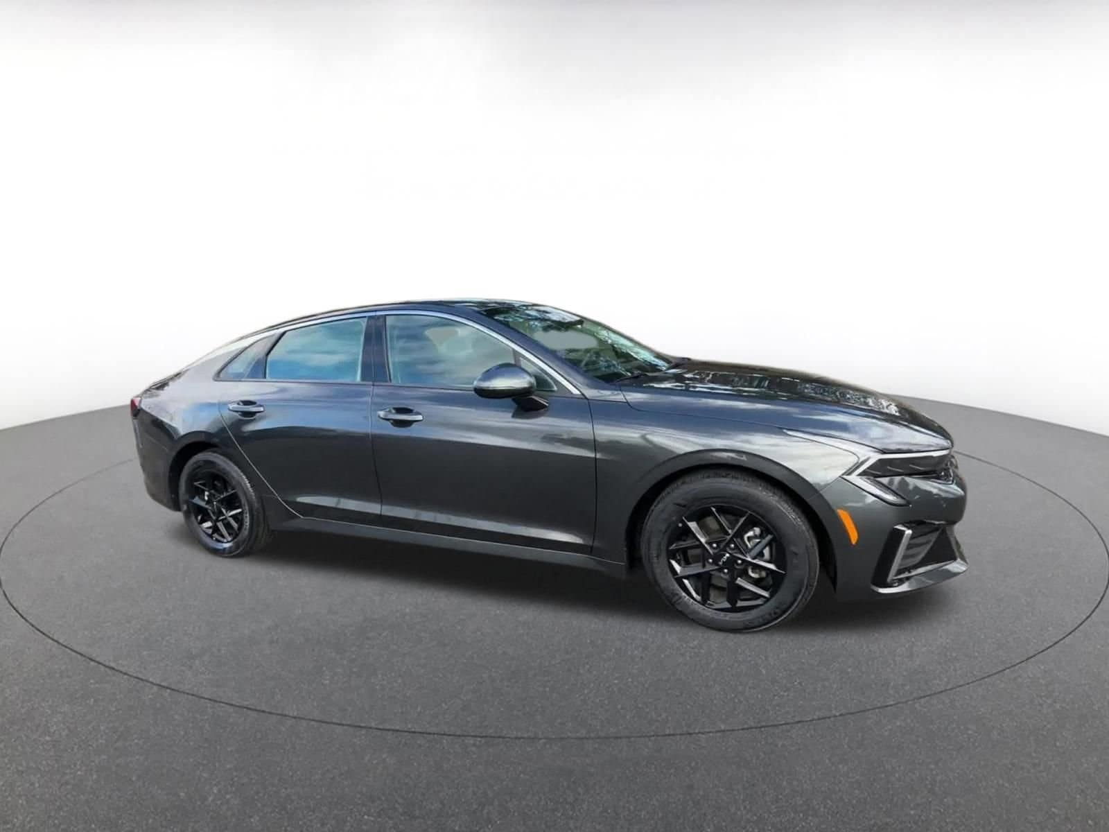 Thumbnail: 2025 Kia K5 - 2