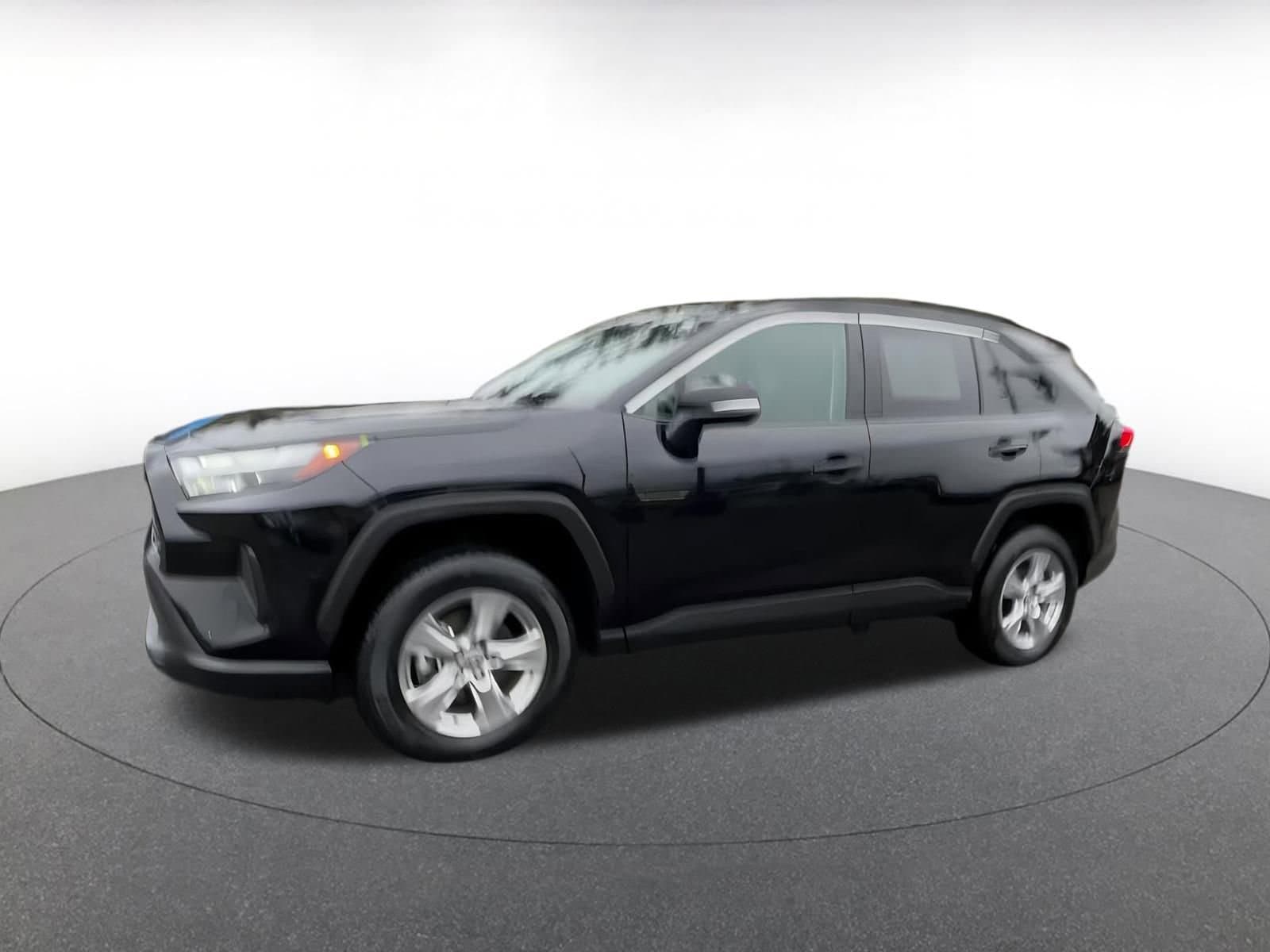 Thumbnail: 2025 Toyota RAV4 - 8