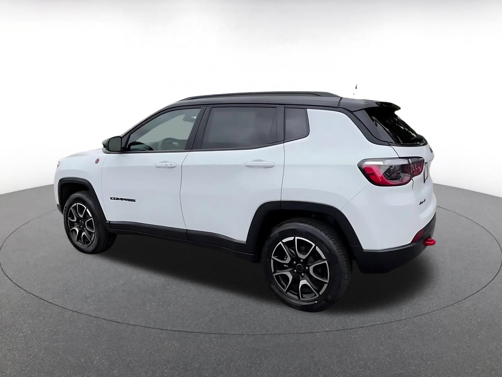 Thumbnail: 2025 Jeep Compass - 8