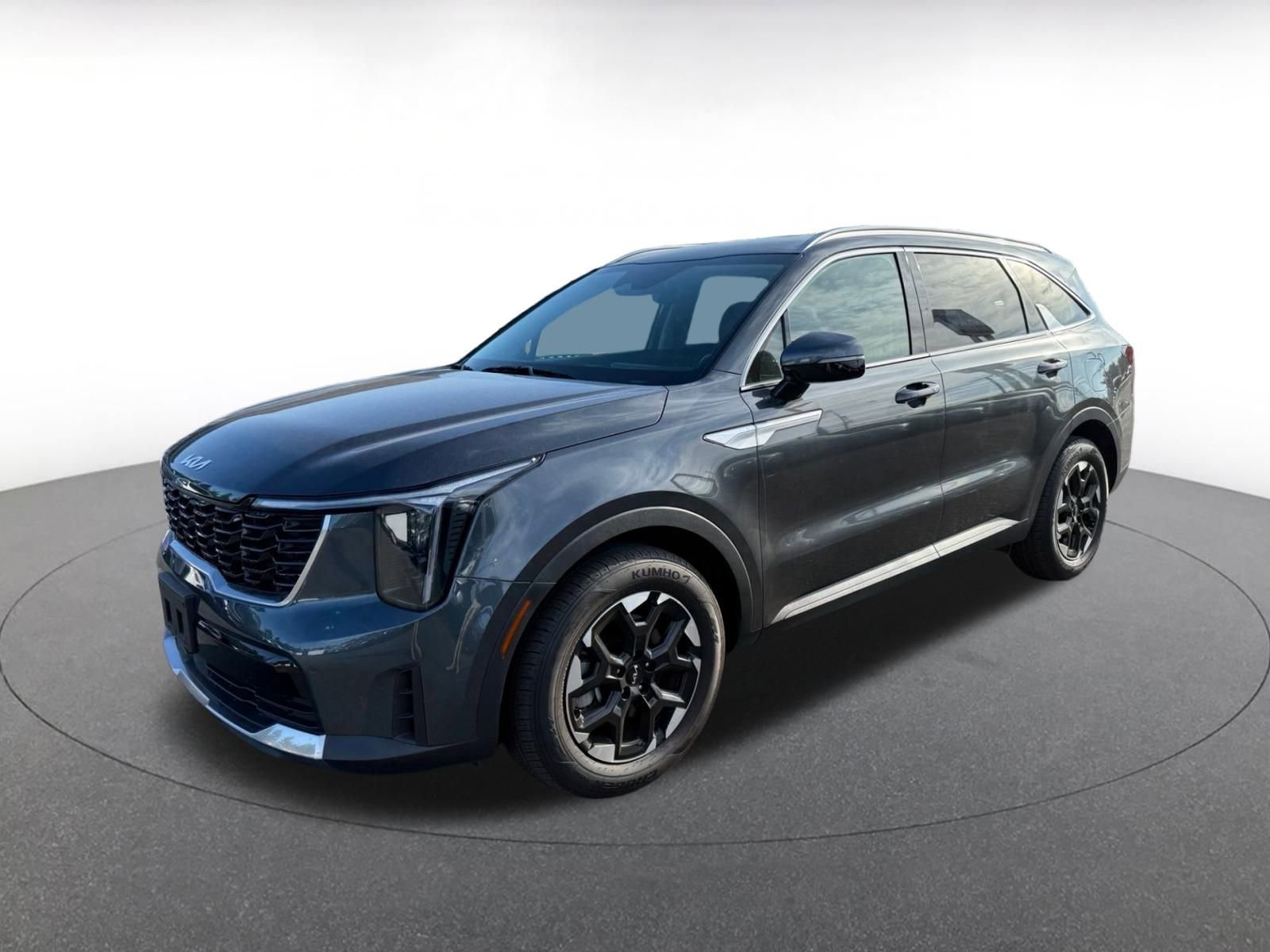 Thumbnail: 2024 Kia Sorento - 3