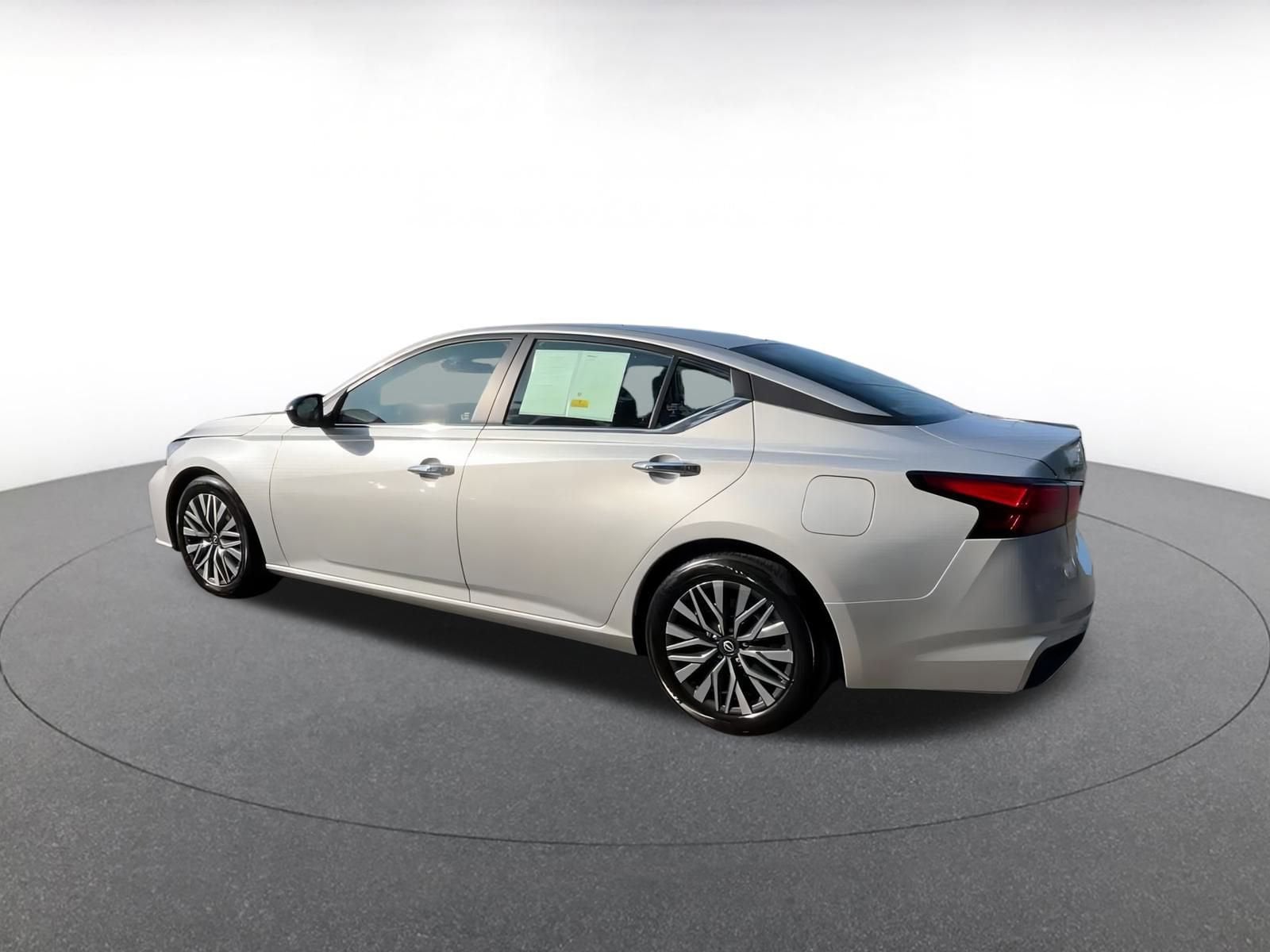 Thumbnail: 2024 Nissan Altima - 10