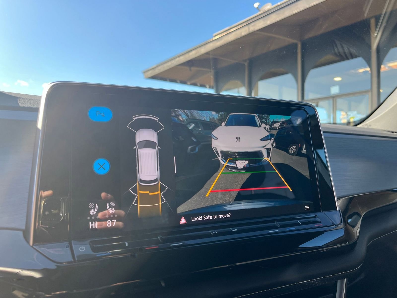 Thumbnail: 2025 Volkswagen Atlas - 25