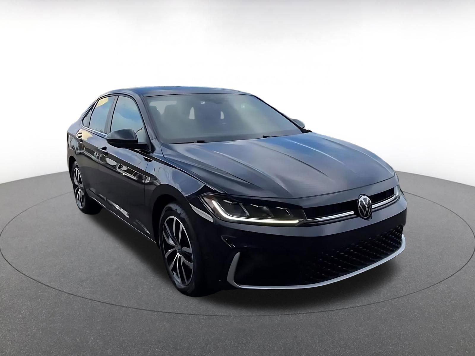 Thumbnail: 2025 Volkswagen Jetta - 3