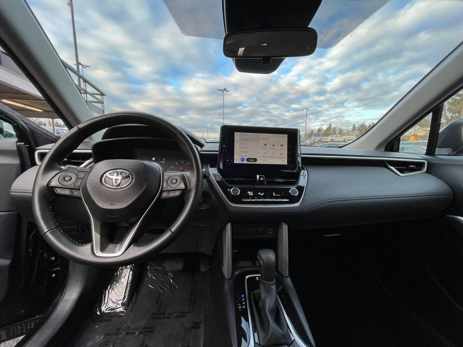 Thumbnail: 2025 Toyota Corolla Cross - 33