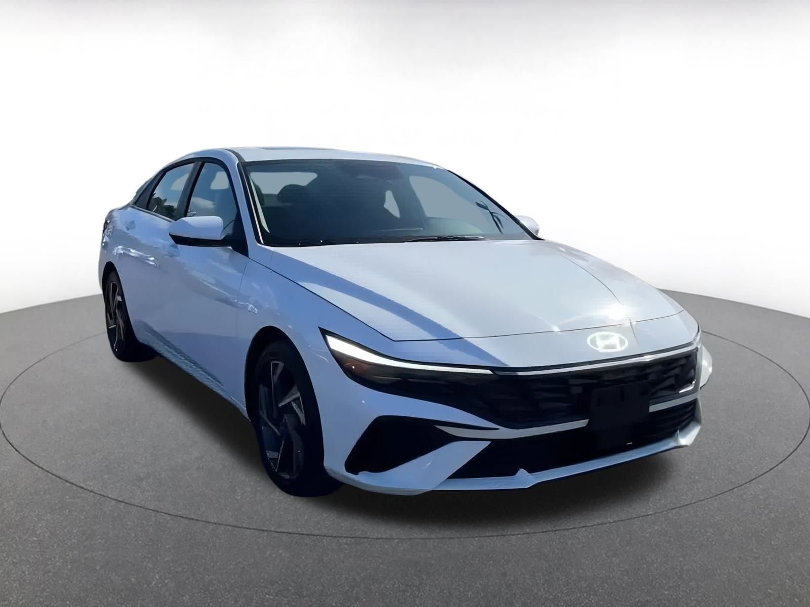 Thumbnail: 2025 Hyundai Elantra - 3