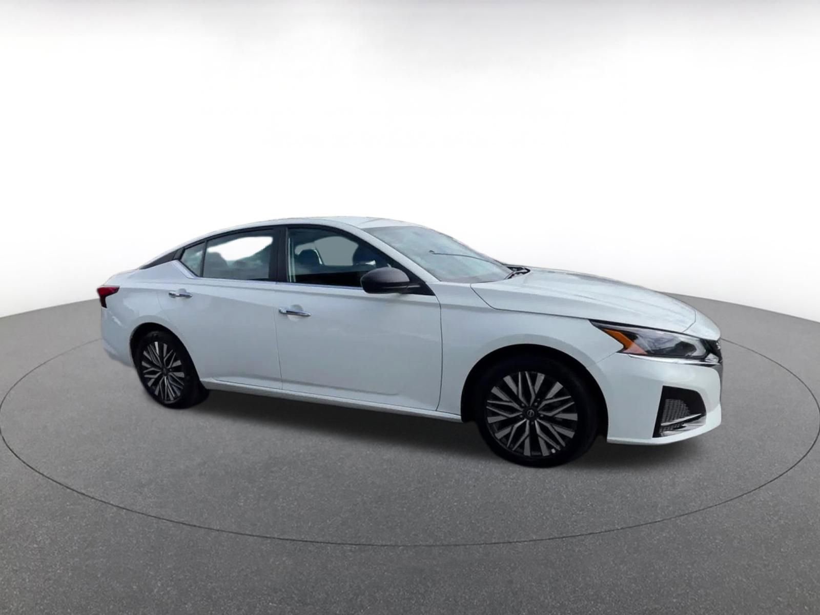Thumbnail: 2025 Nissan Altima - 2