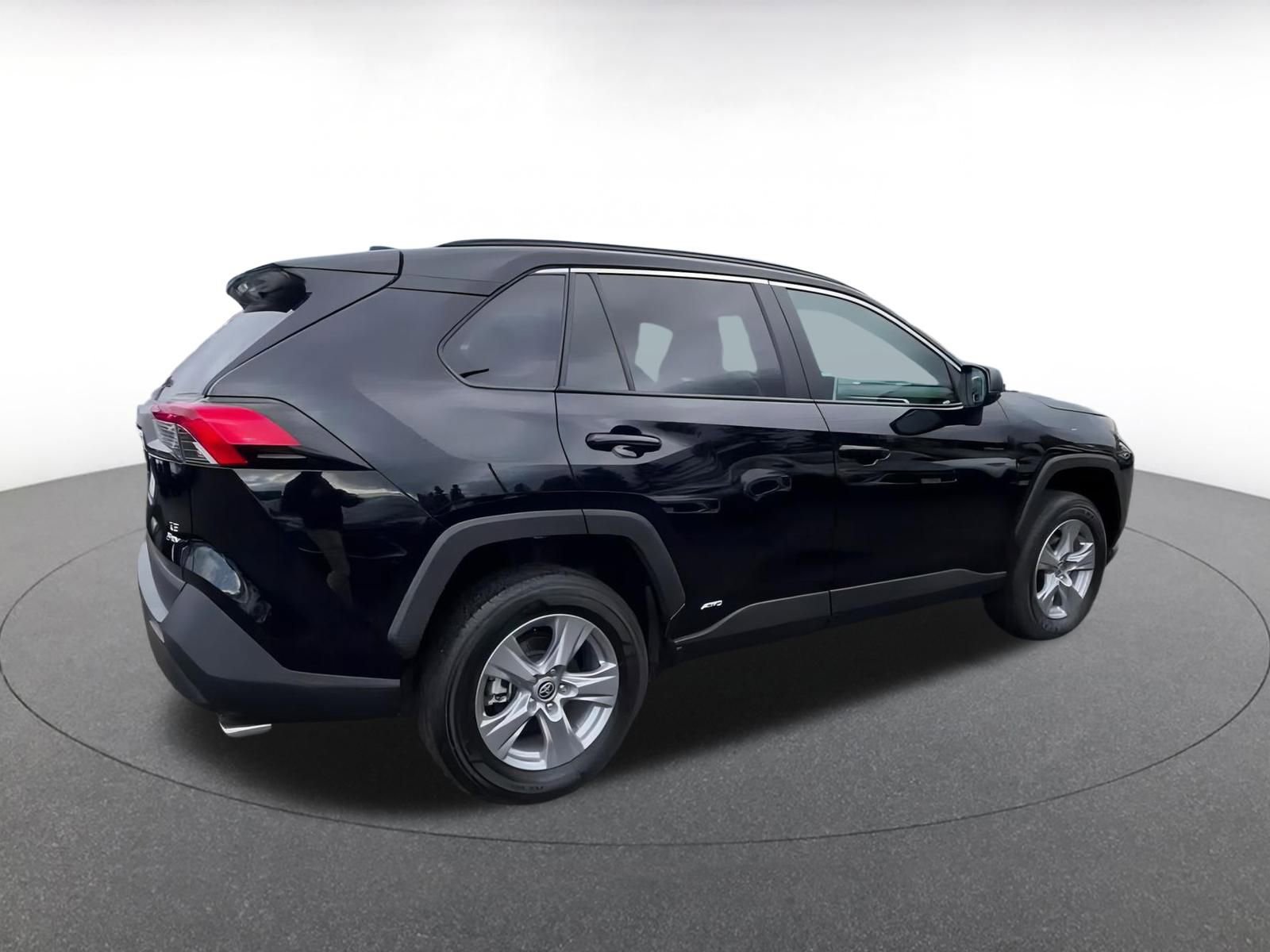 Thumbnail: 2025 Toyota RAV4 - 14