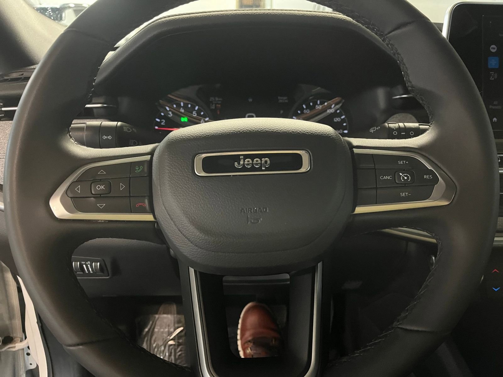 Thumbnail: 2025 Jeep Compass - 28