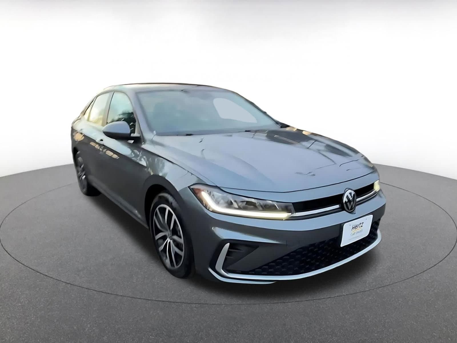 Thumbnail: 2025 Volkswagen Jetta - 3