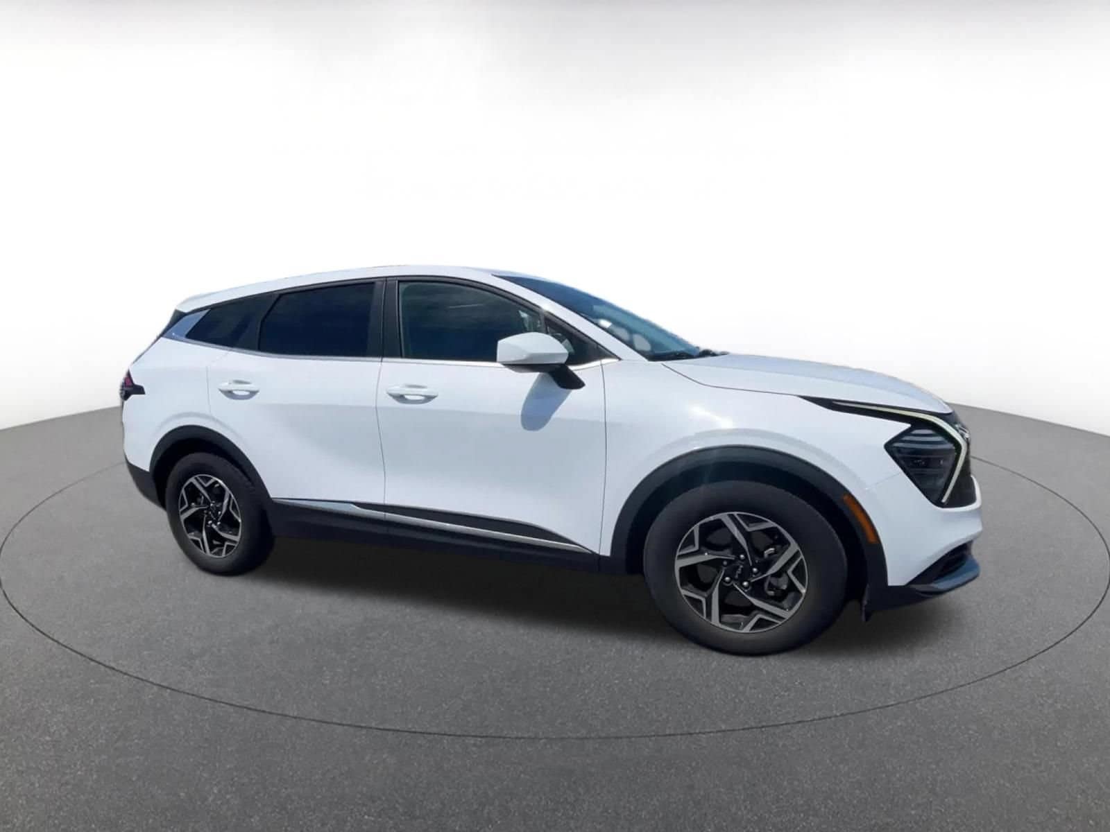 Thumbnail: 2025 Kia Sportage - 2