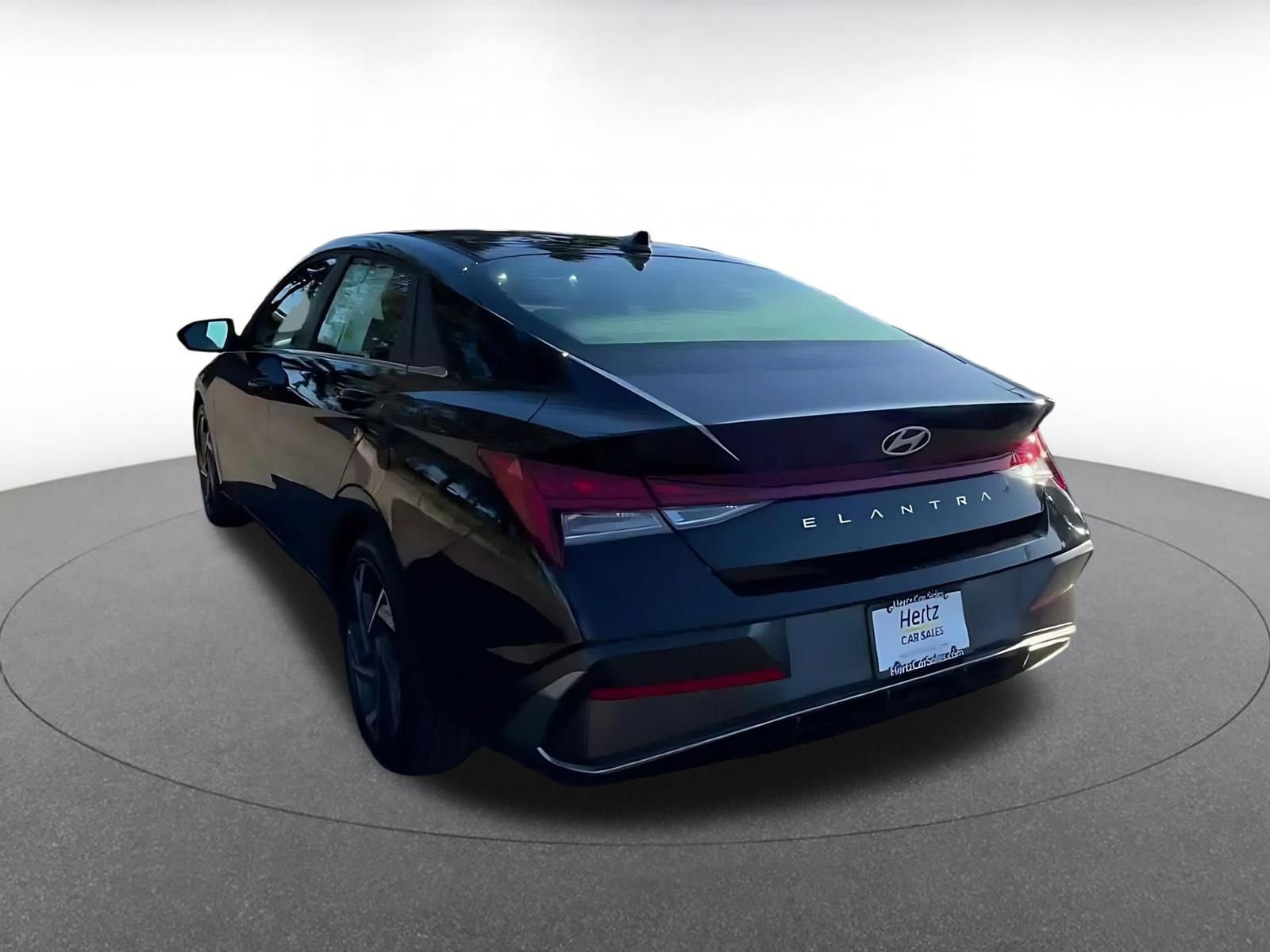 Thumbnail: 2025 Hyundai Elantra - 9