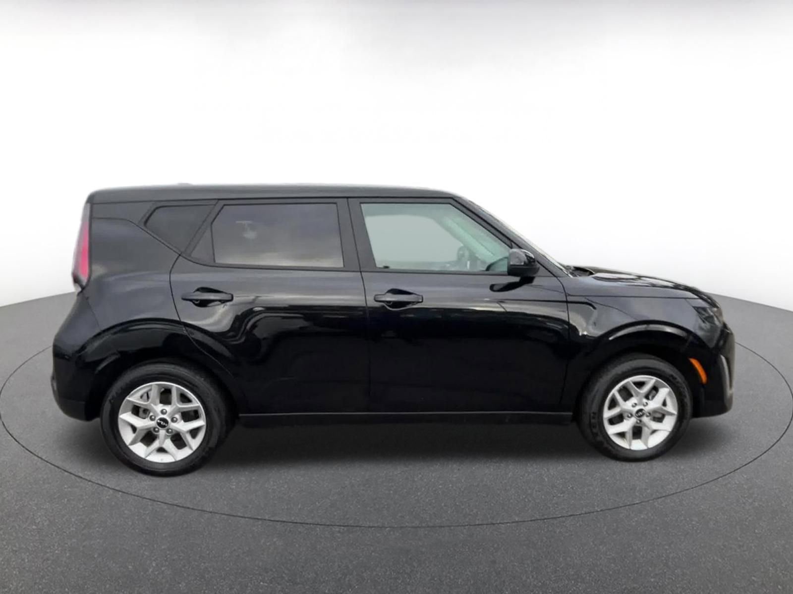 Thumbnail: 2025 Kia Soul - 16