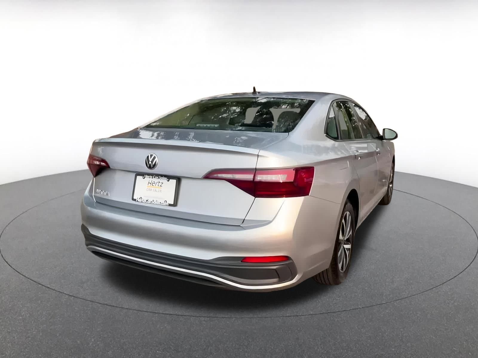 Thumbnail: 2024 Volkswagen Jetta - 15