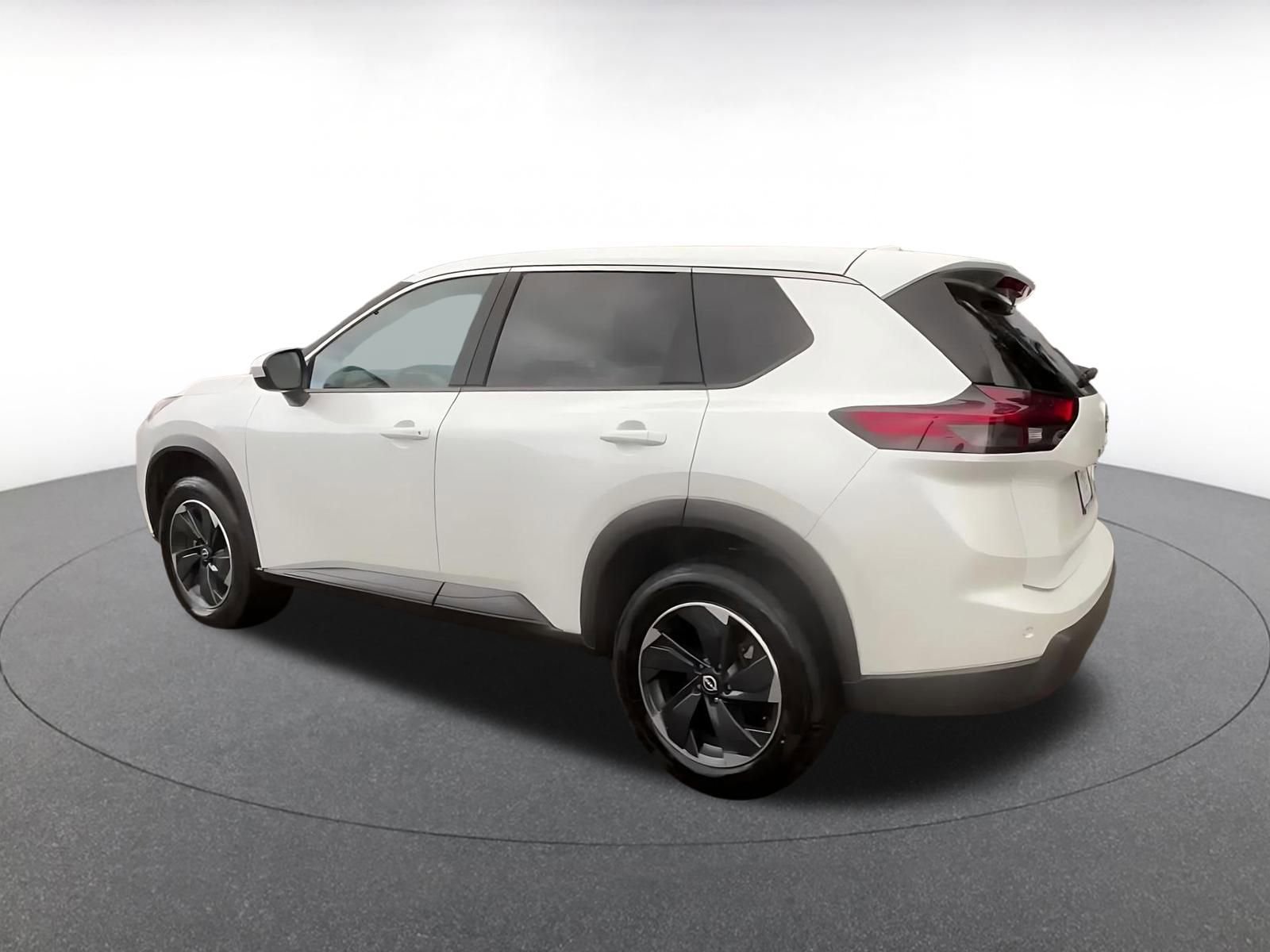 Thumbnail: 2025 Nissan Rogue - 10