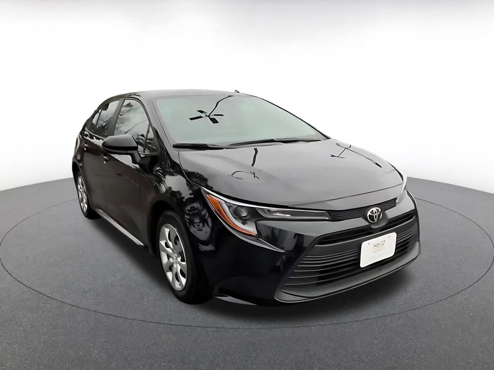 Thumbnail: 2025 Toyota Corolla - 3