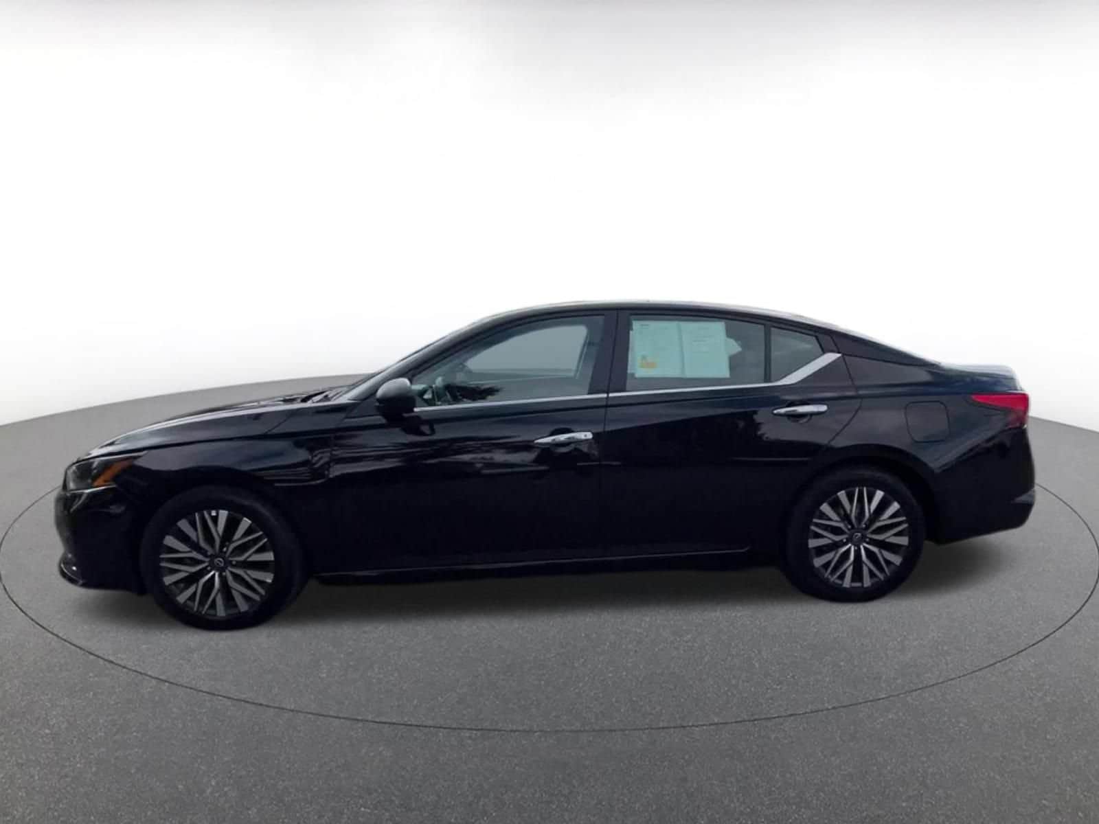 Thumbnail: 2025 Nissan Altima - 7