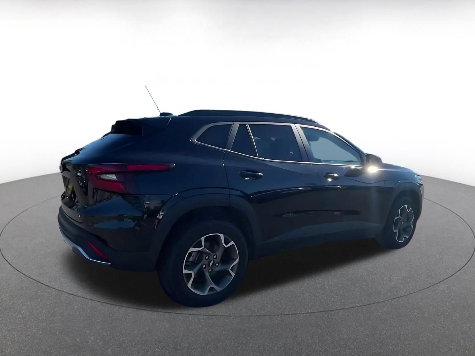 Thumbnail: 2025 Chevrolet Trax - 11