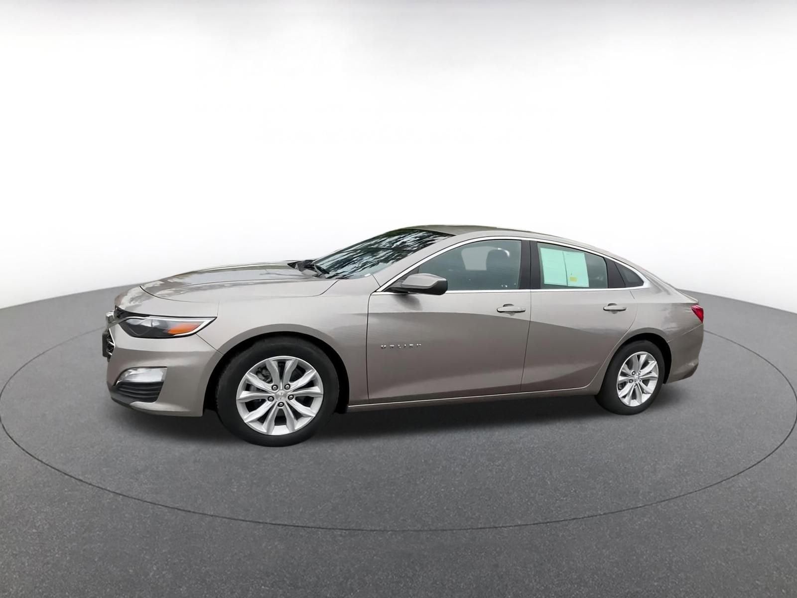 Thumbnail: 2023 Chevrolet Malibu - 7