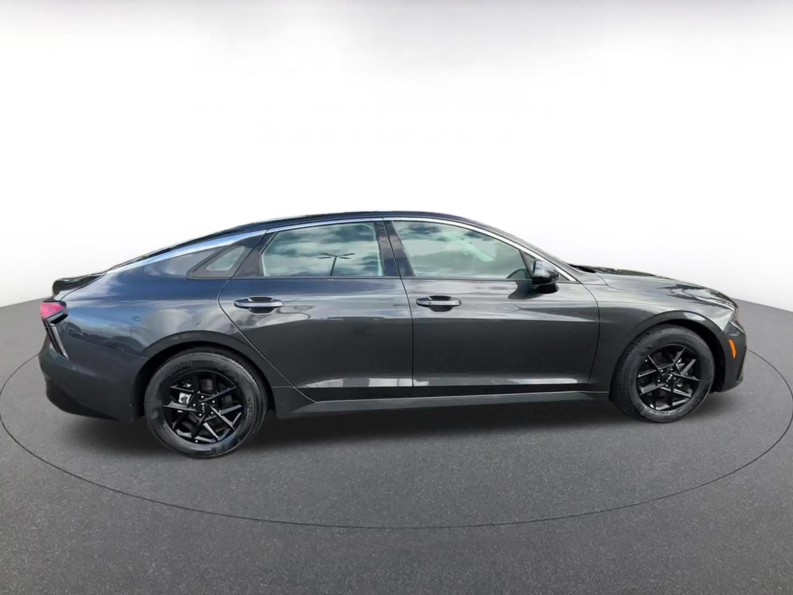 Thumbnail: 2025 Kia K5 - 16