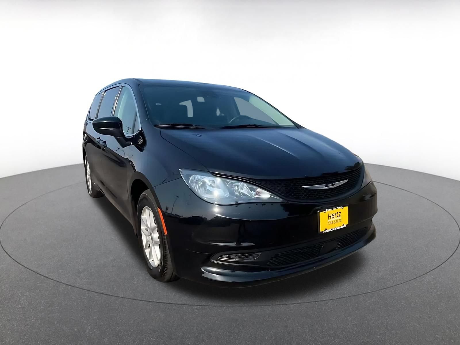 Thumbnail: 2024 Chrysler Voyager - 3
