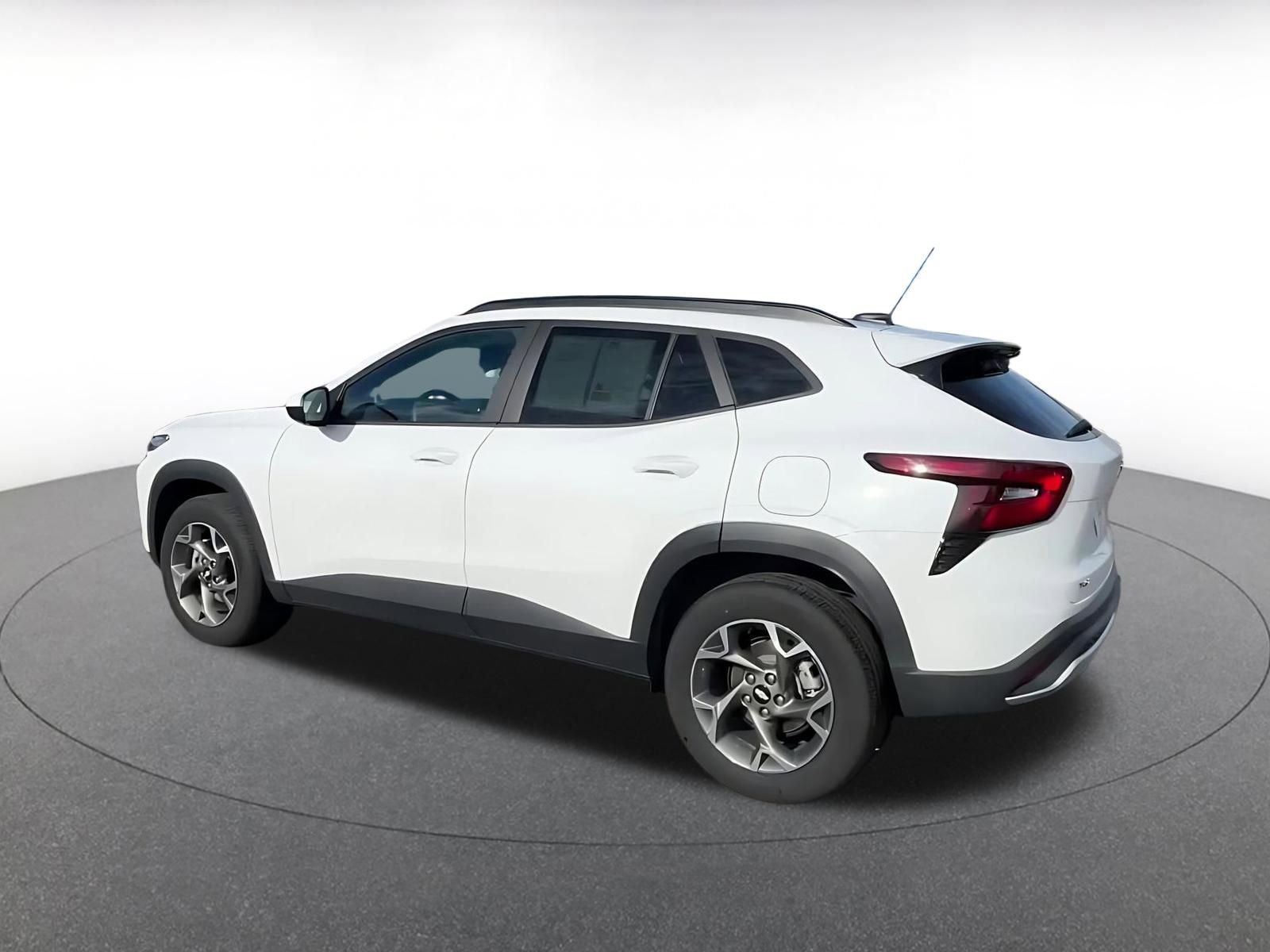 Thumbnail: 2025 Chevrolet Trax - 10