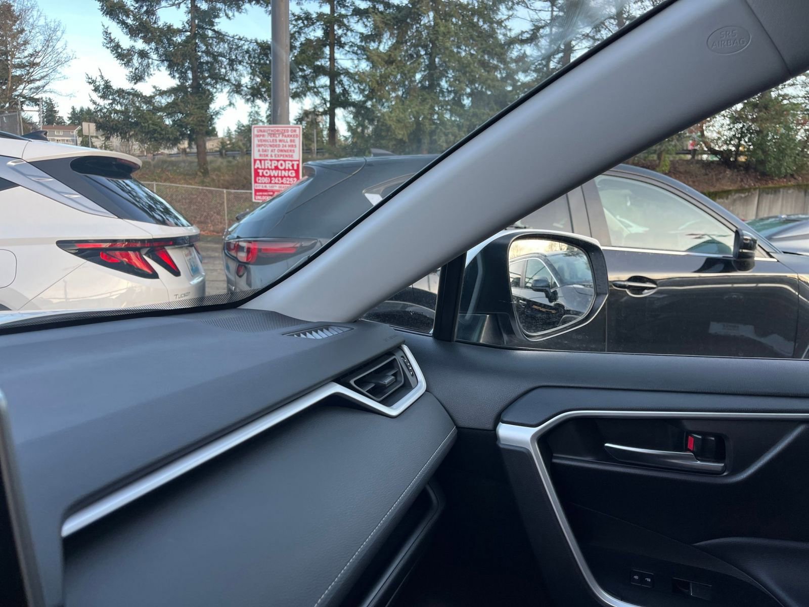 Thumbnail: 2025 Toyota RAV4 - 35