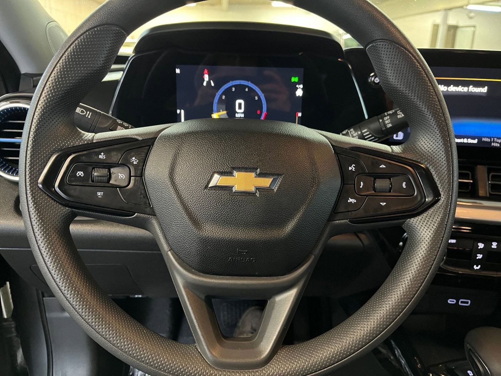 Thumbnail: 2025 Chevrolet Trax - 28