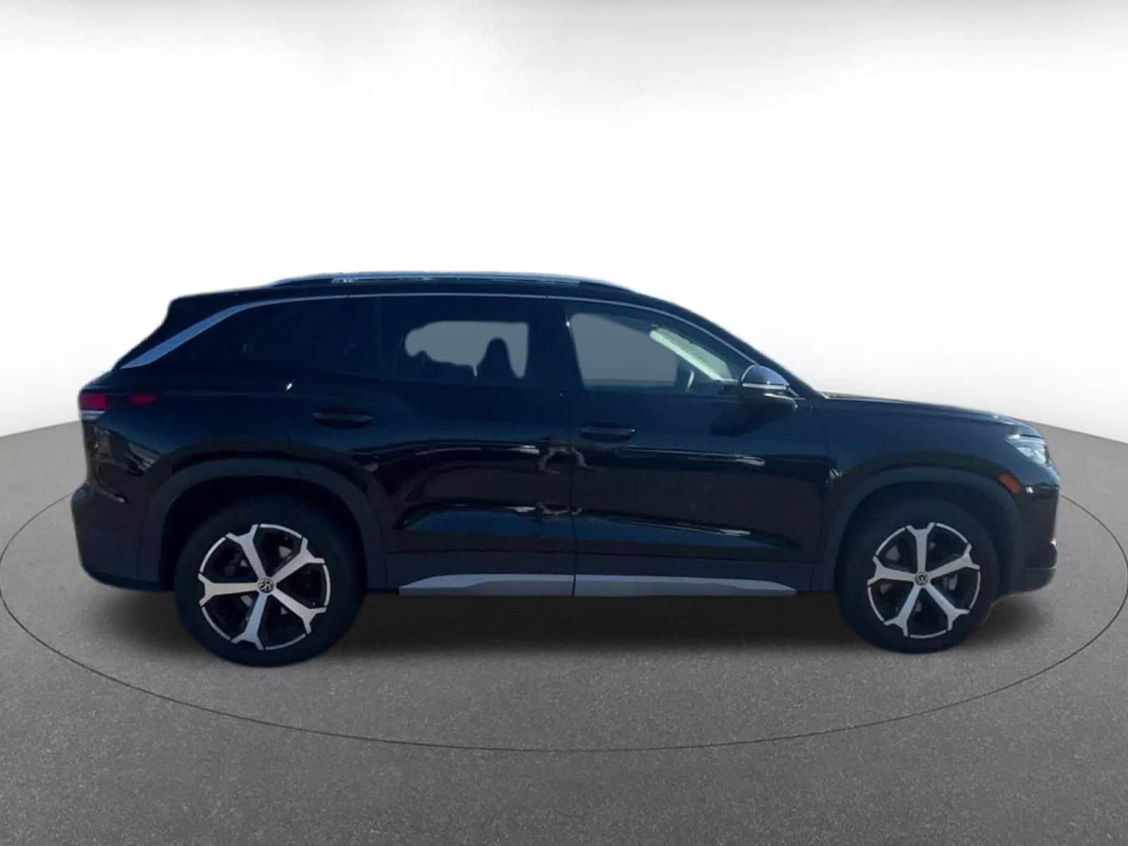 Thumbnail: 2026 Volkswagen Tiguan - 15