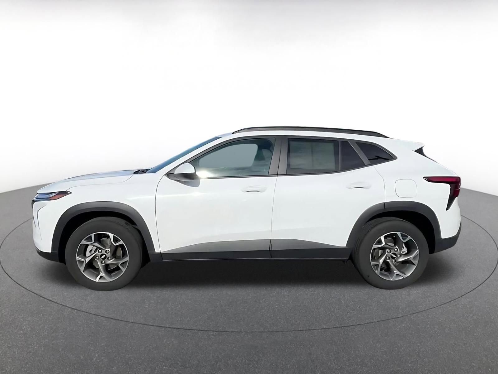 Thumbnail: 2025 Chevrolet Trax - 9